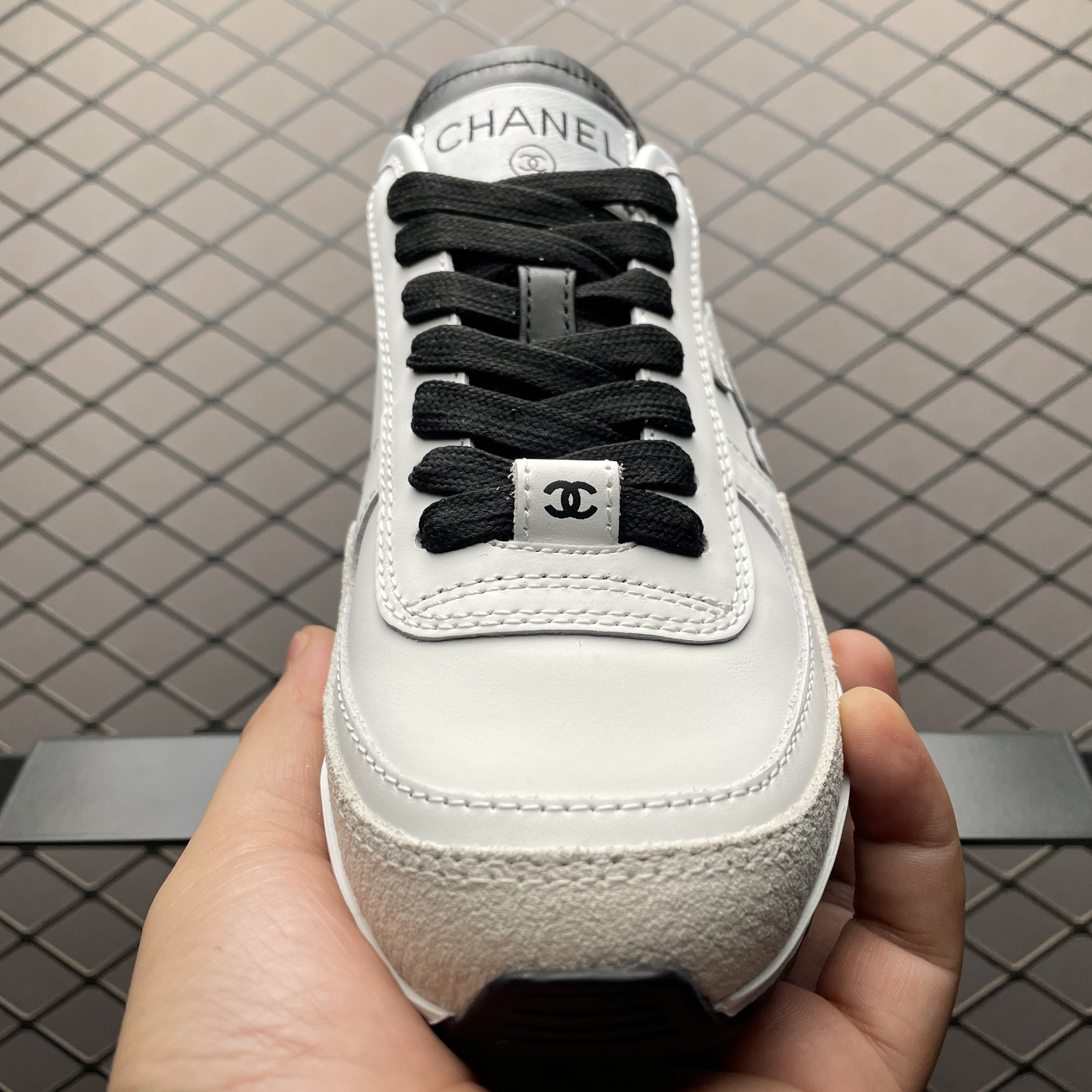 CHANEL Calfskin & Suede Calfskin Sneakers（G46373B19848NAFGP)