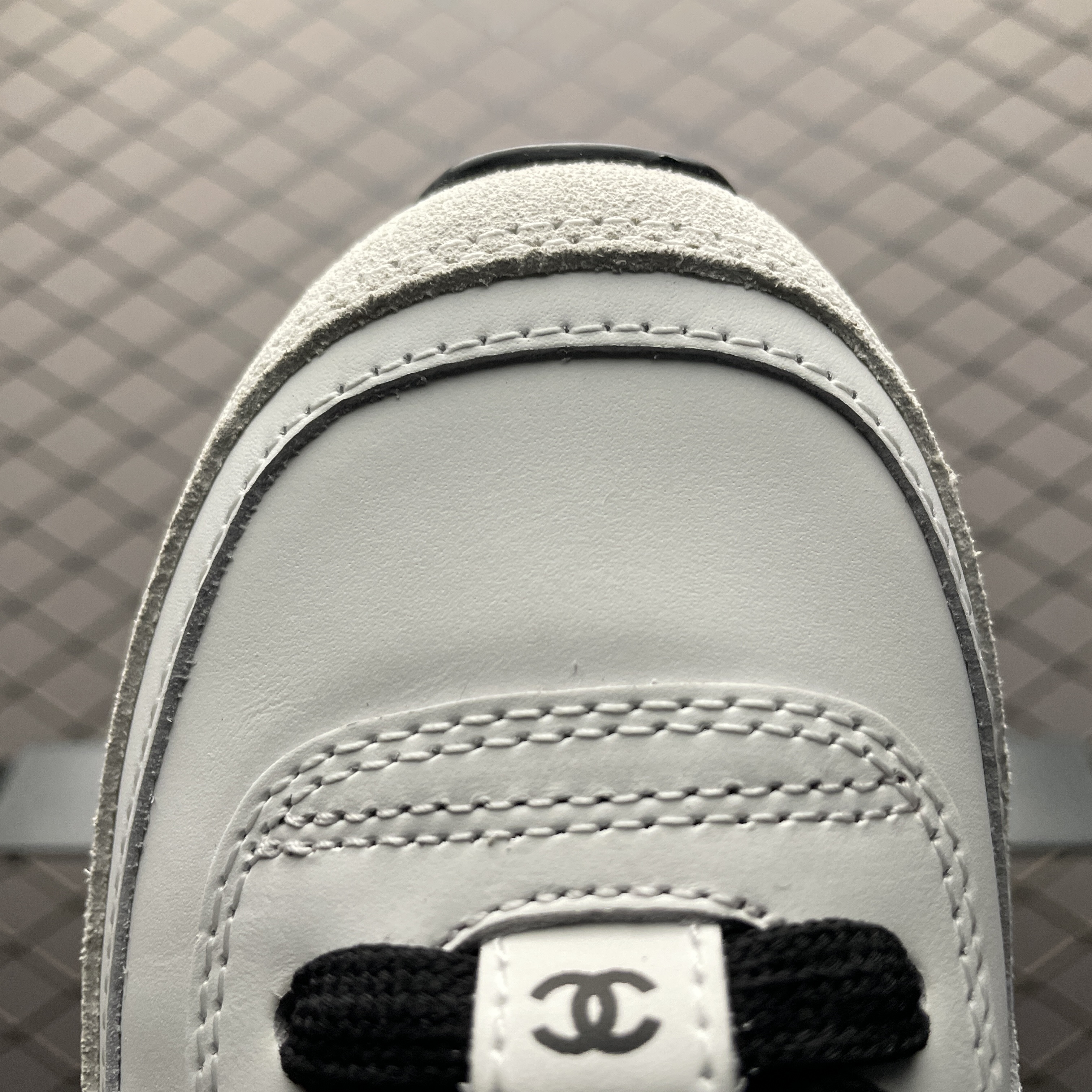 CHANEL Calfskin & Suede Calfskin Sneakers（G46373B19848NAFGP)
