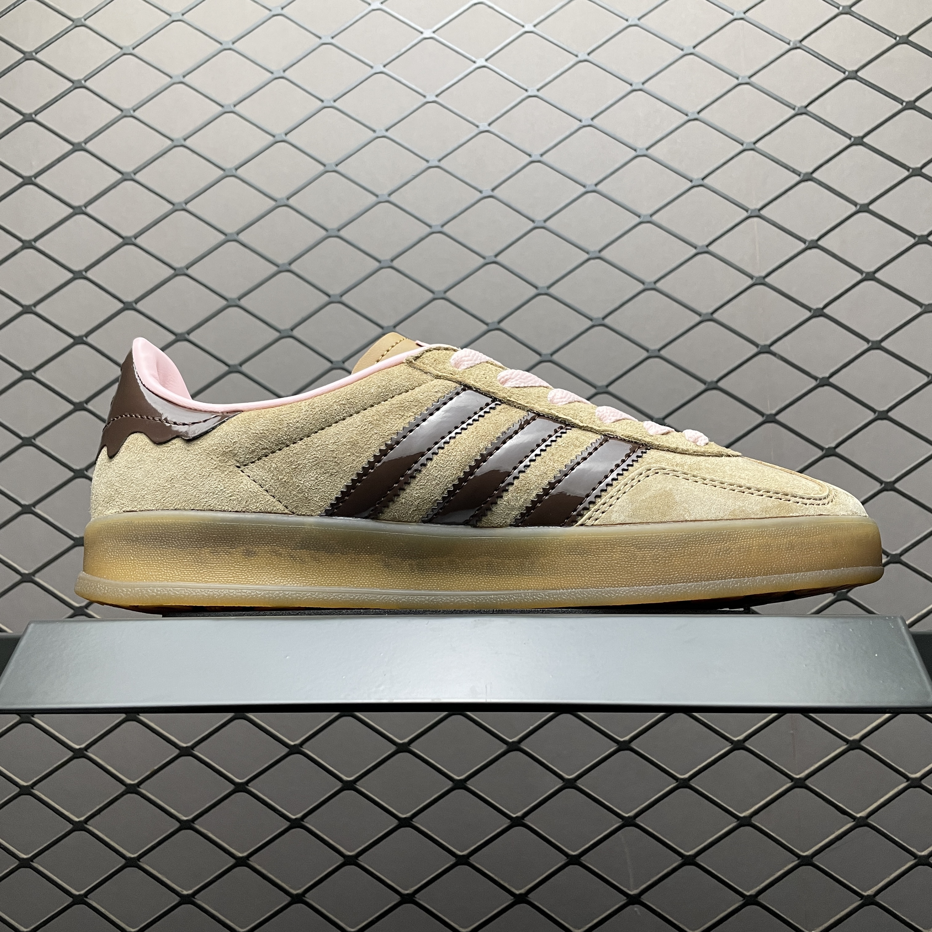 adidas Gazelle Indoor Brown Pink Gum （JR8028）