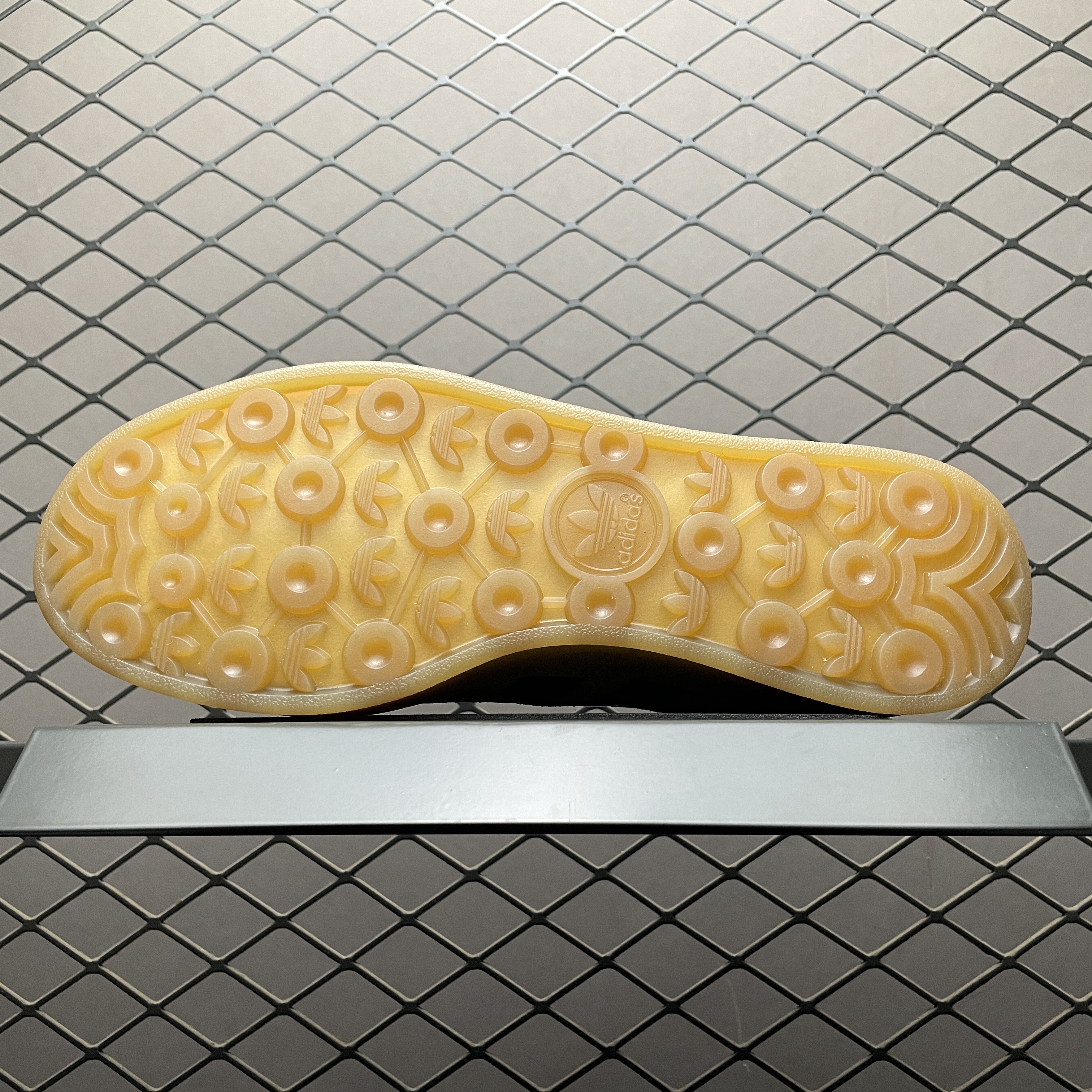 adidas Gazelle Indoor Brown Pink Gum （JR8028）