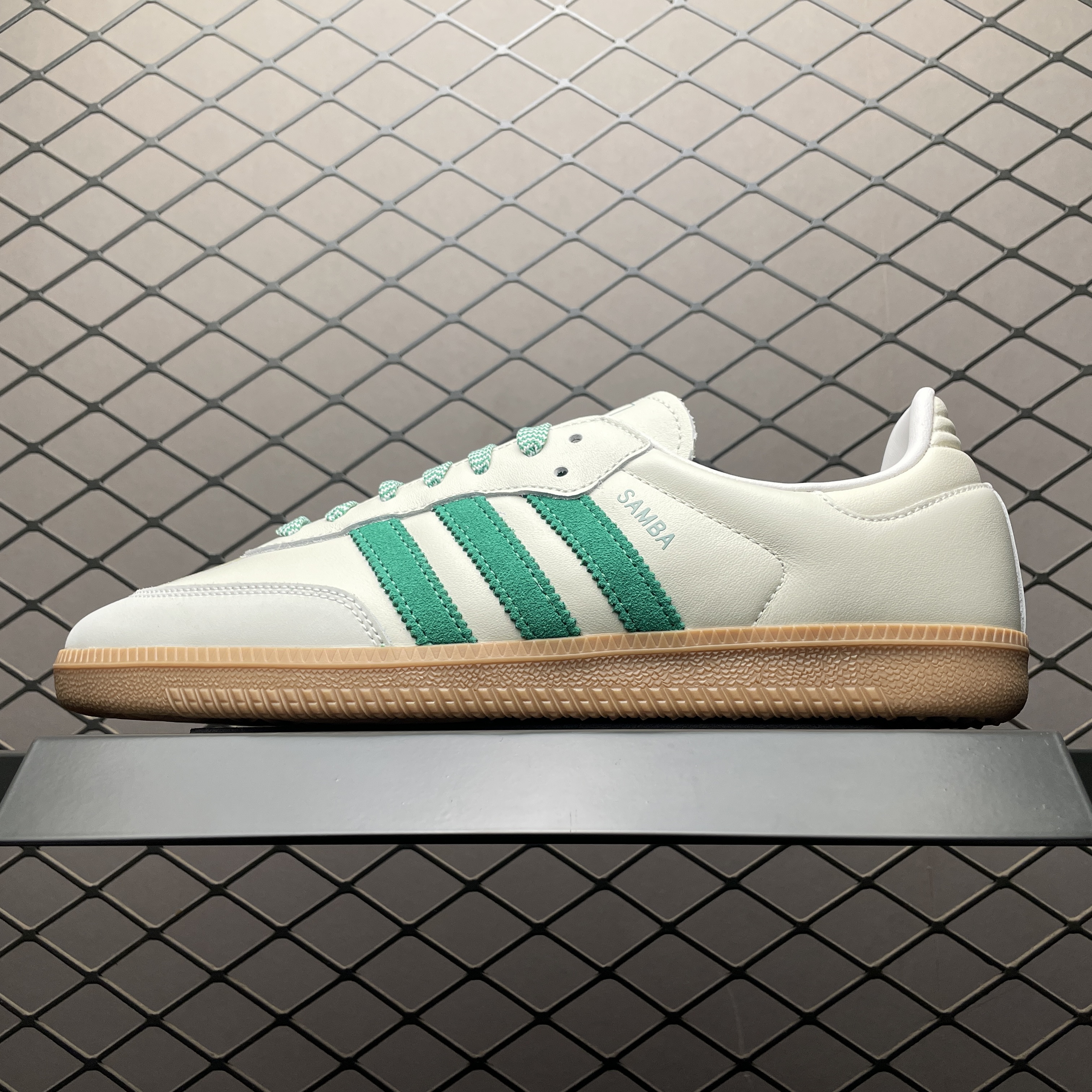 Adidas Originals WMNS SAMBA OG OWHITE/COUGRN/HAZGRN（JI3906）