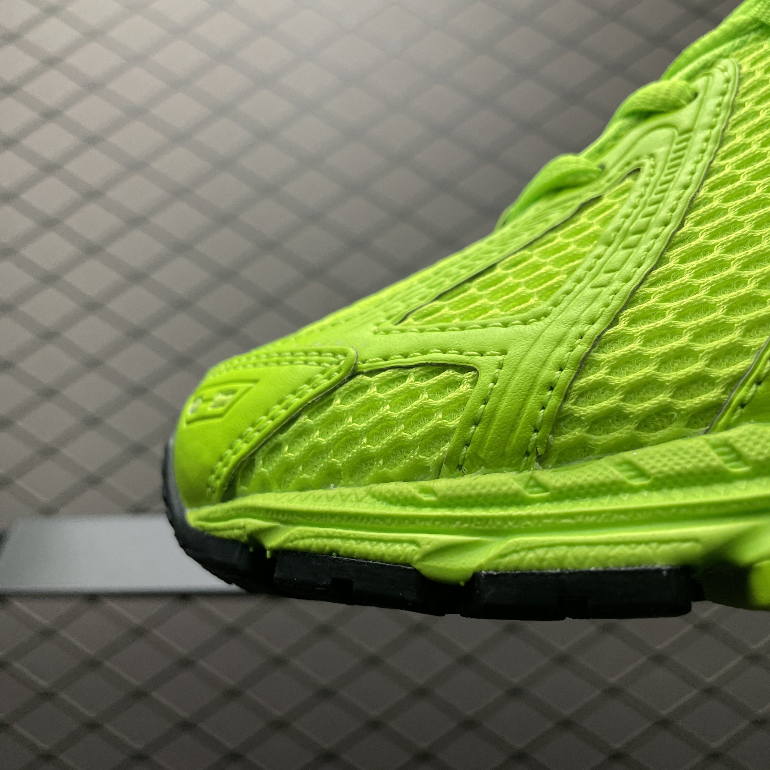 New Balance 1906R 'Neon Green' ASOS Exclusive(M1906RAA）