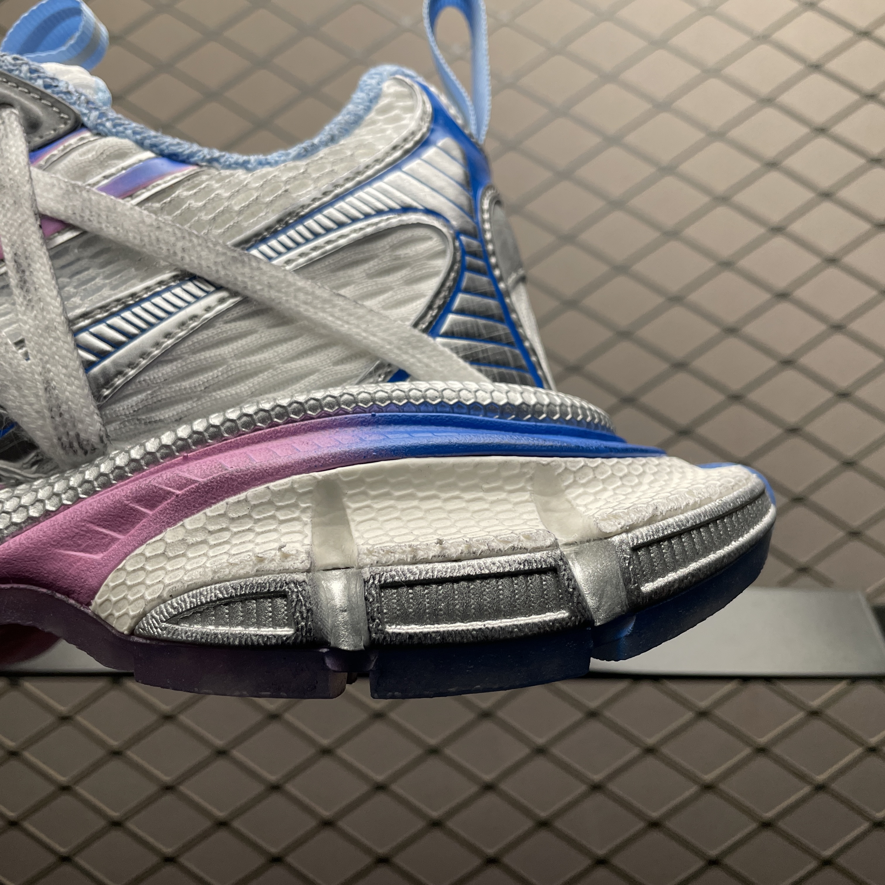 Balenciaga 3XL Extreme lace sneakers（825599W3XCH9145）