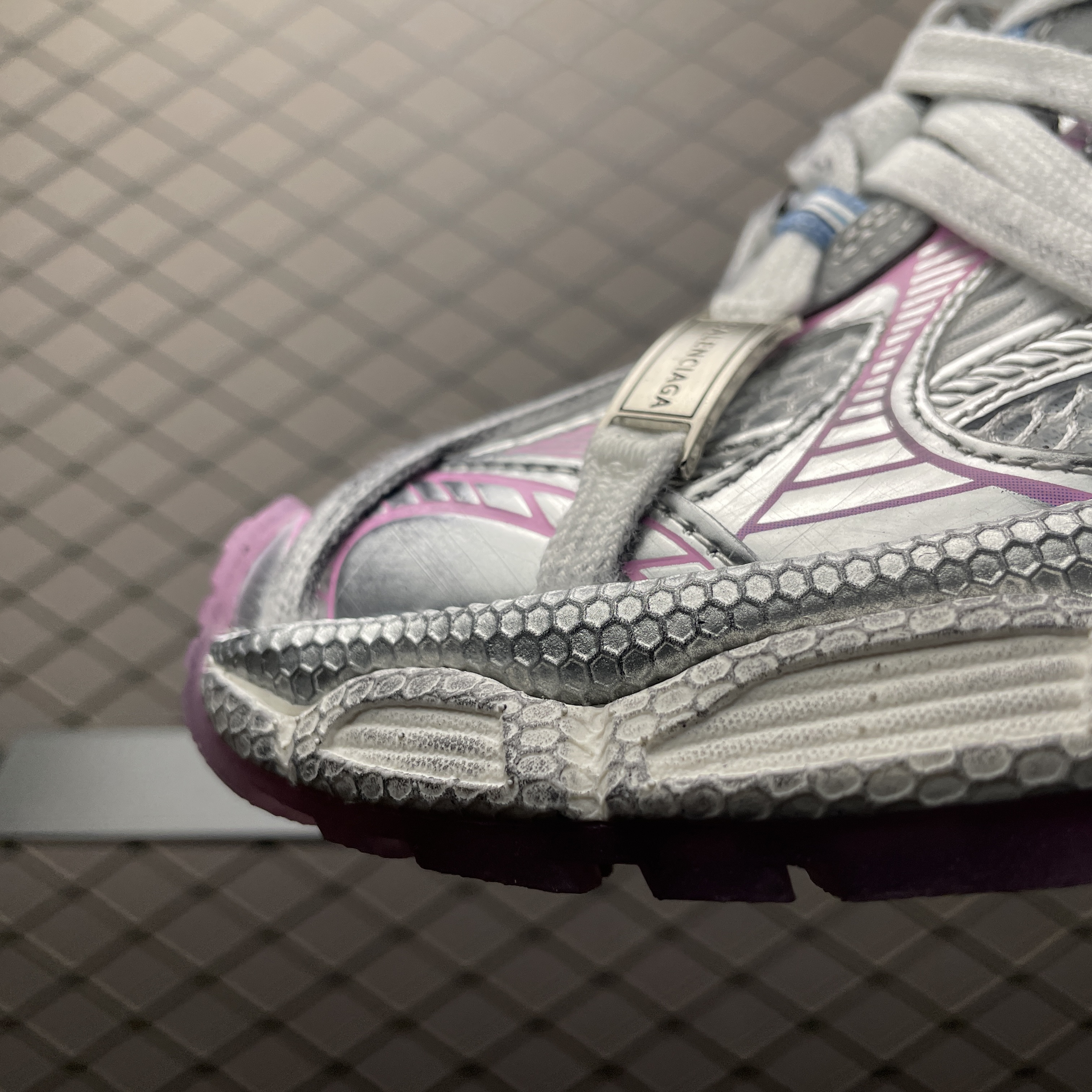 Balenciaga 3XL Extreme lace sneakers（825599W3XCH9145）