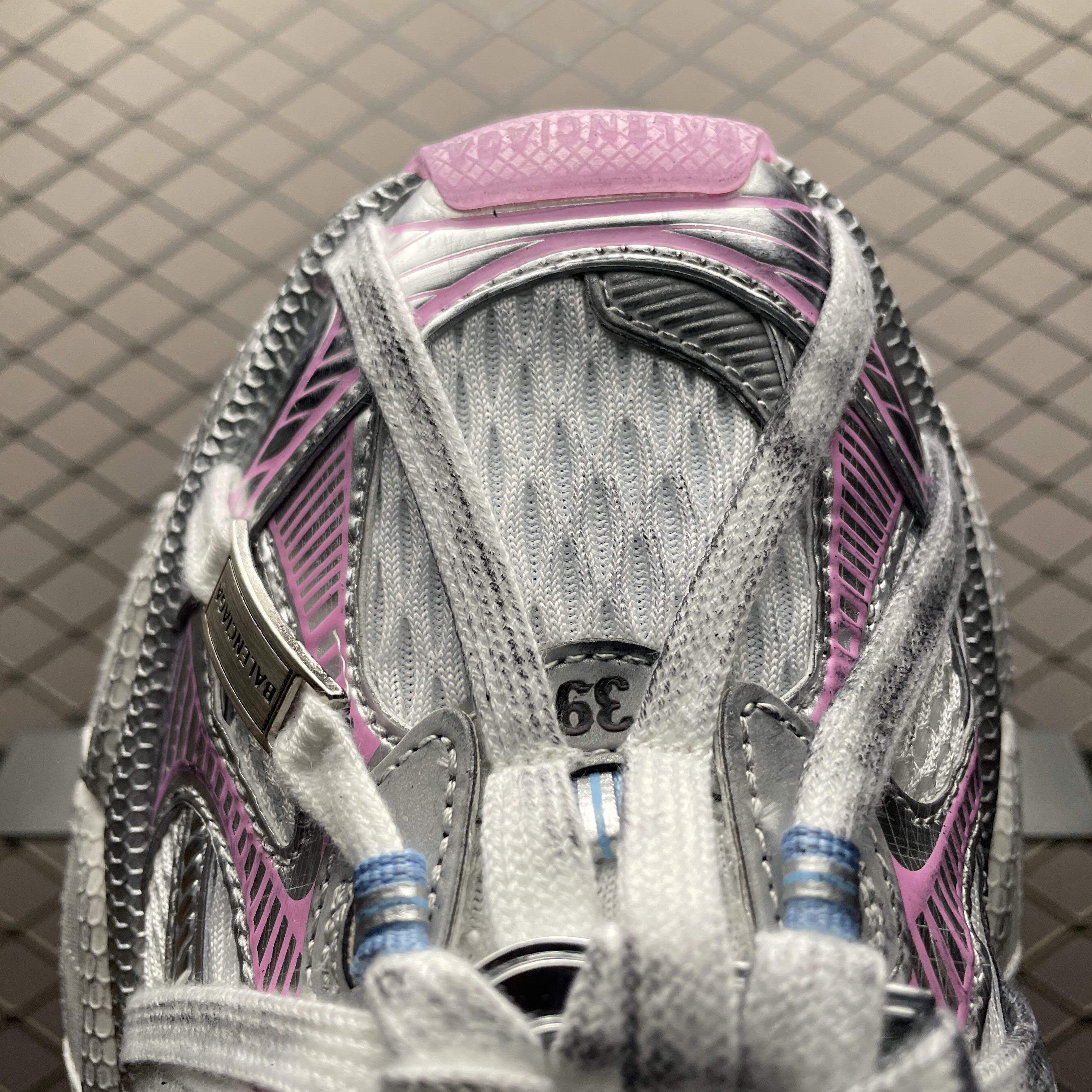 Balenciaga 3XL Extreme lace sneakers（825599W3XCH9145）