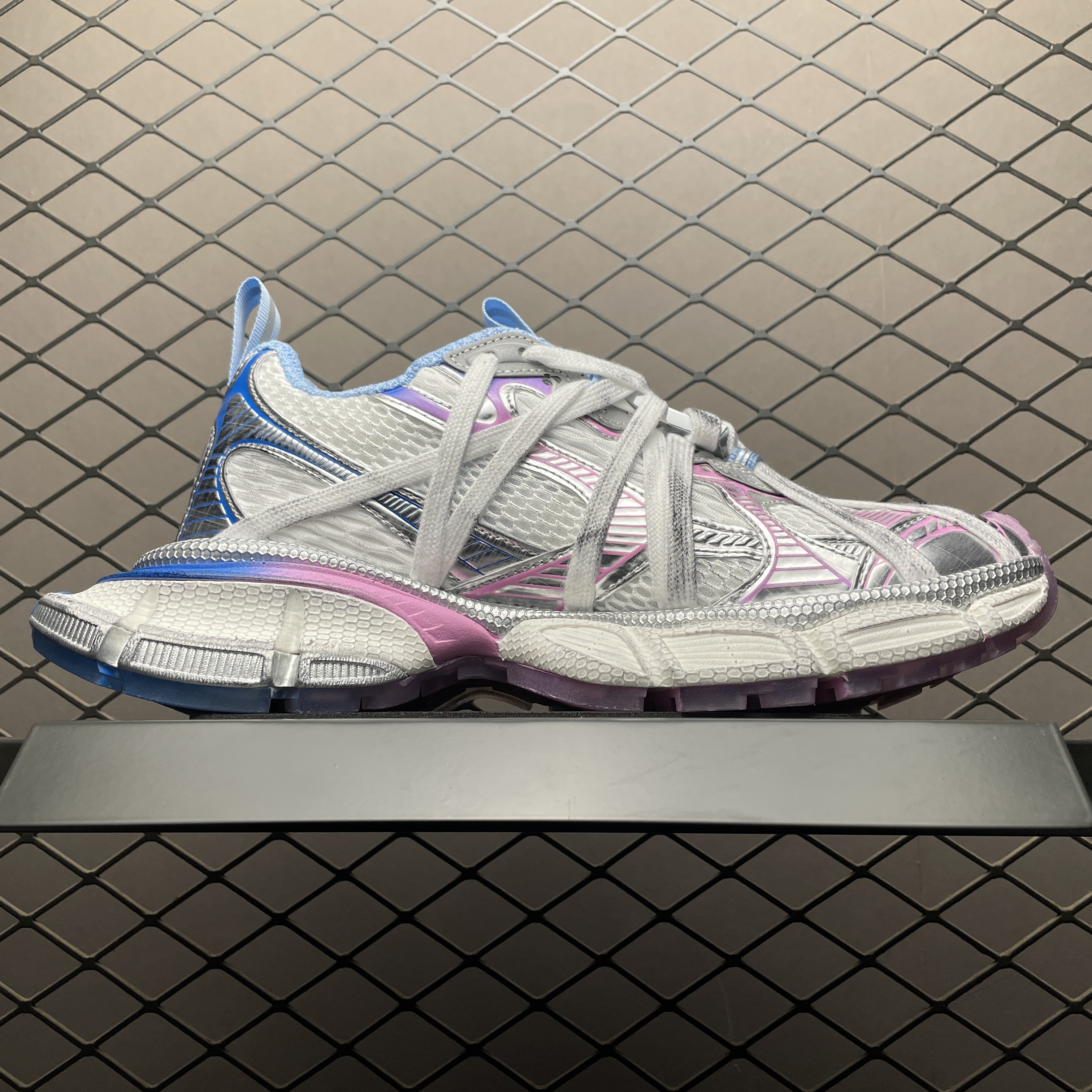 Balenciaga 3XL Extreme lace sneakers（825599W3XCH9145）