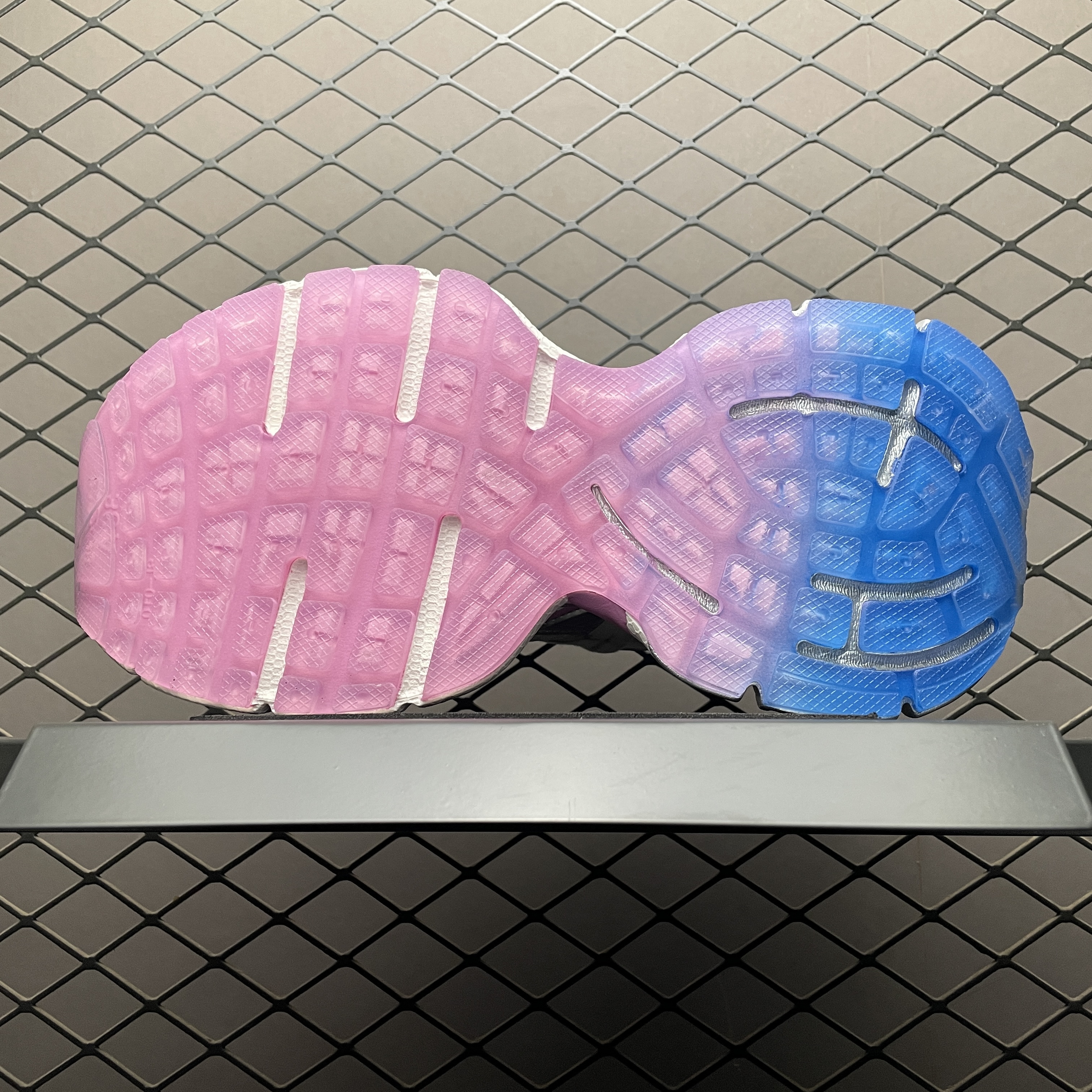 Balenciaga 3XL Extreme lace sneakers（825599W3XCH9145）