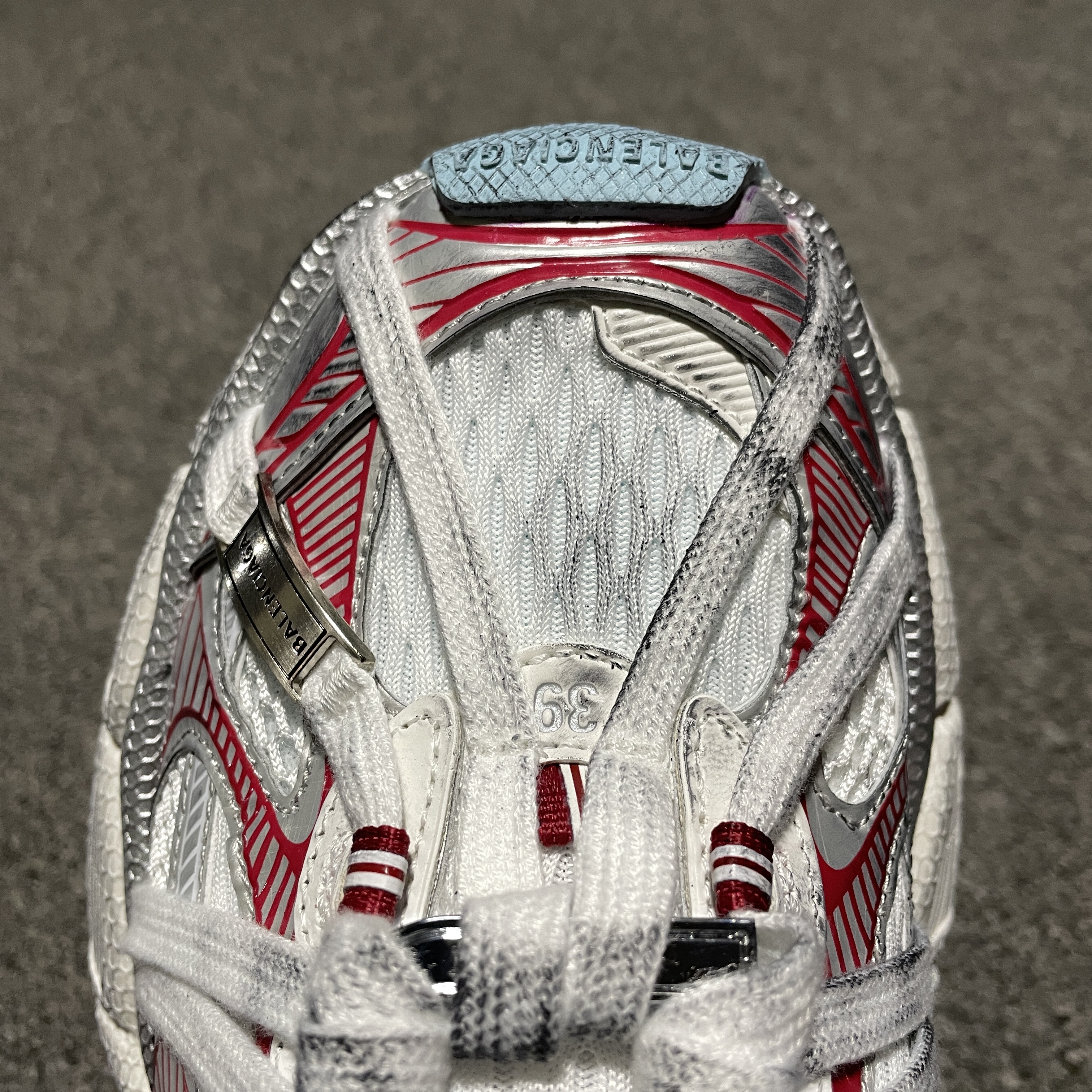 Balenciaga 3xl Extreme Laces B Sneaker in White/red/turquoise（825601W3XCH1614）