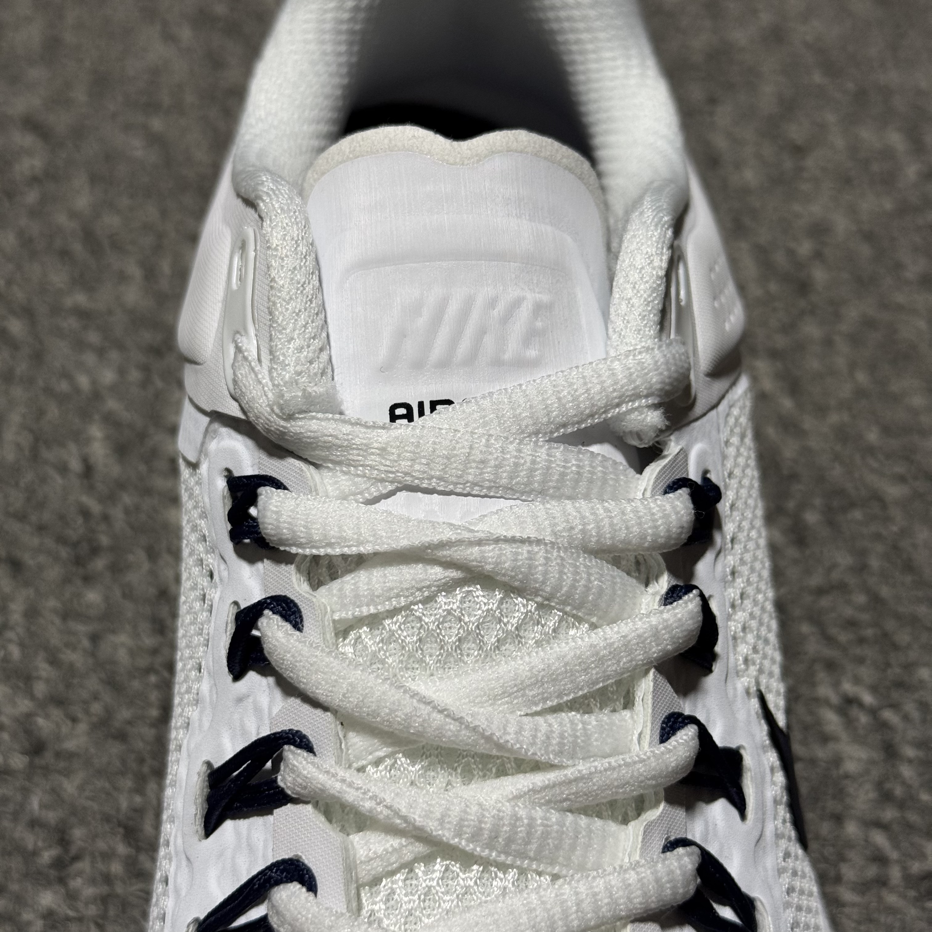 Nike Air Max 2013 "Summit White/Midnight Navy/Black" (HF3660-101)