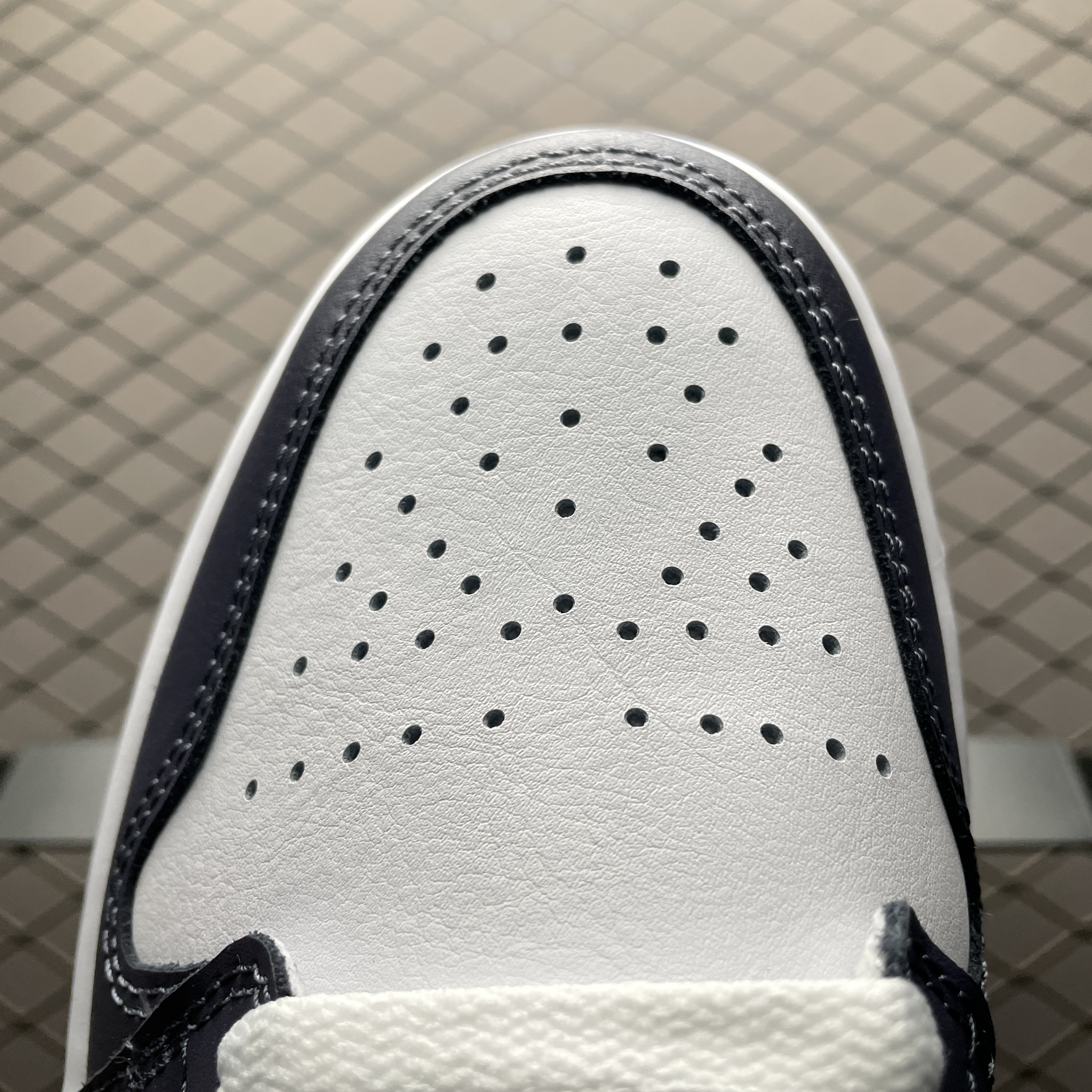 Nike Air Jordan 1 Low "White/Dark Blue Grey/Purple Comet/Indigo Haze"（553558-145）