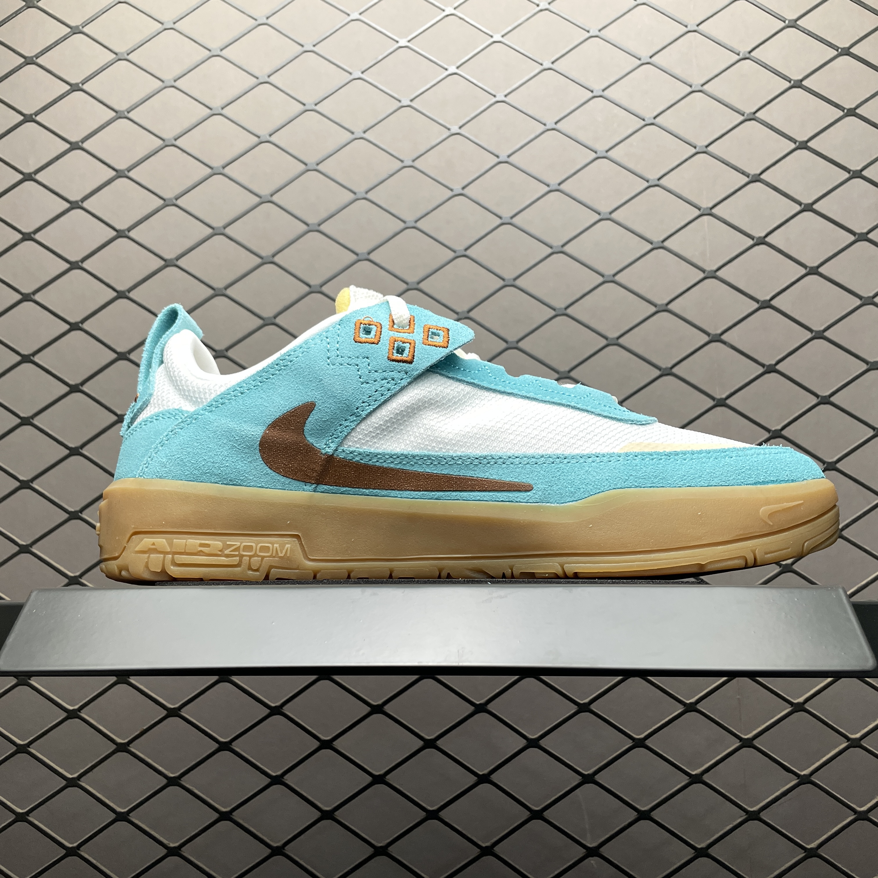 Nike SB GS Day One "Green Frost/Phantom/Gum Light Brown/Dark Russet"（ FN4210-301）