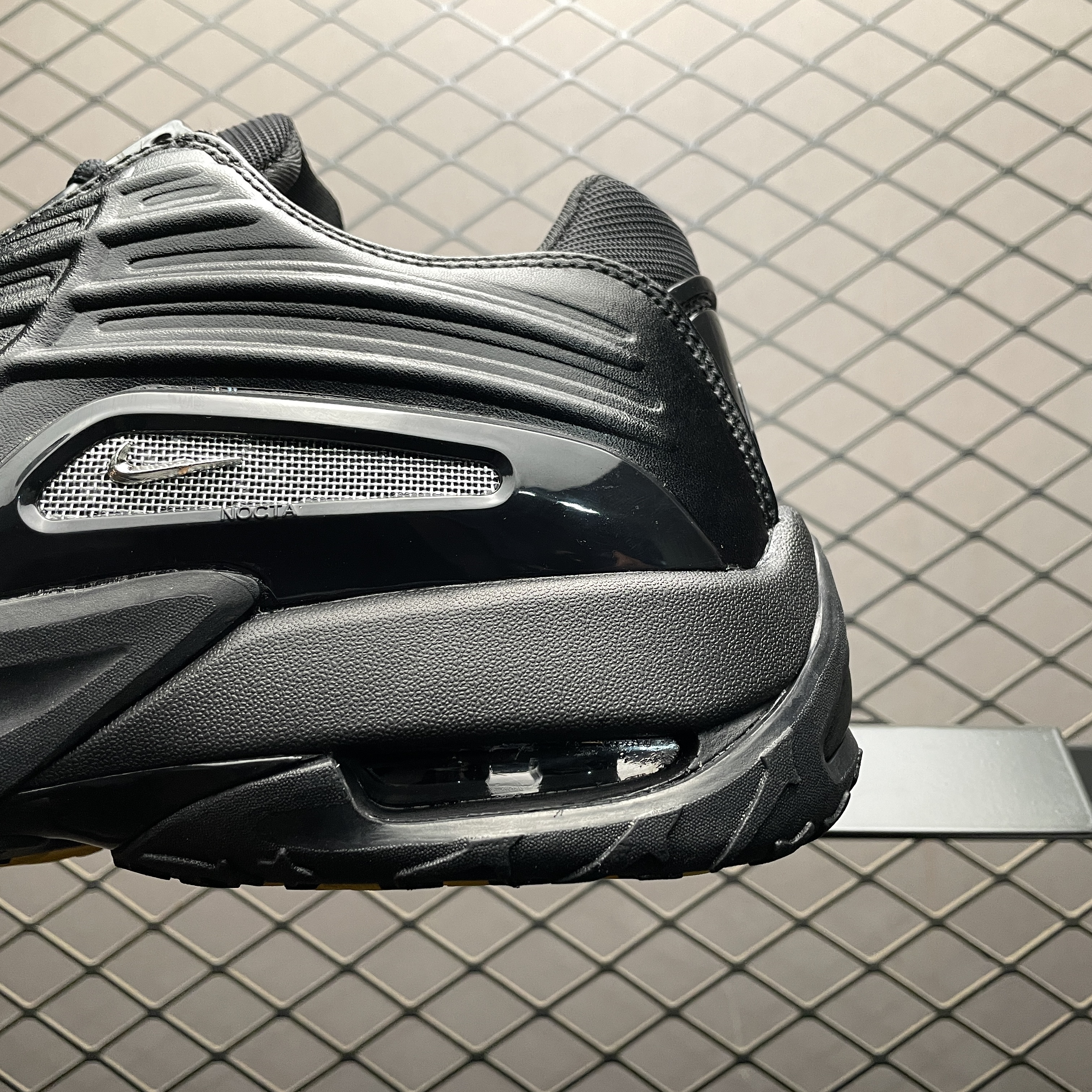 Drake NOCTA × Nike Hot Step 2 "Black/Gunmetal"（DZ7293-001）