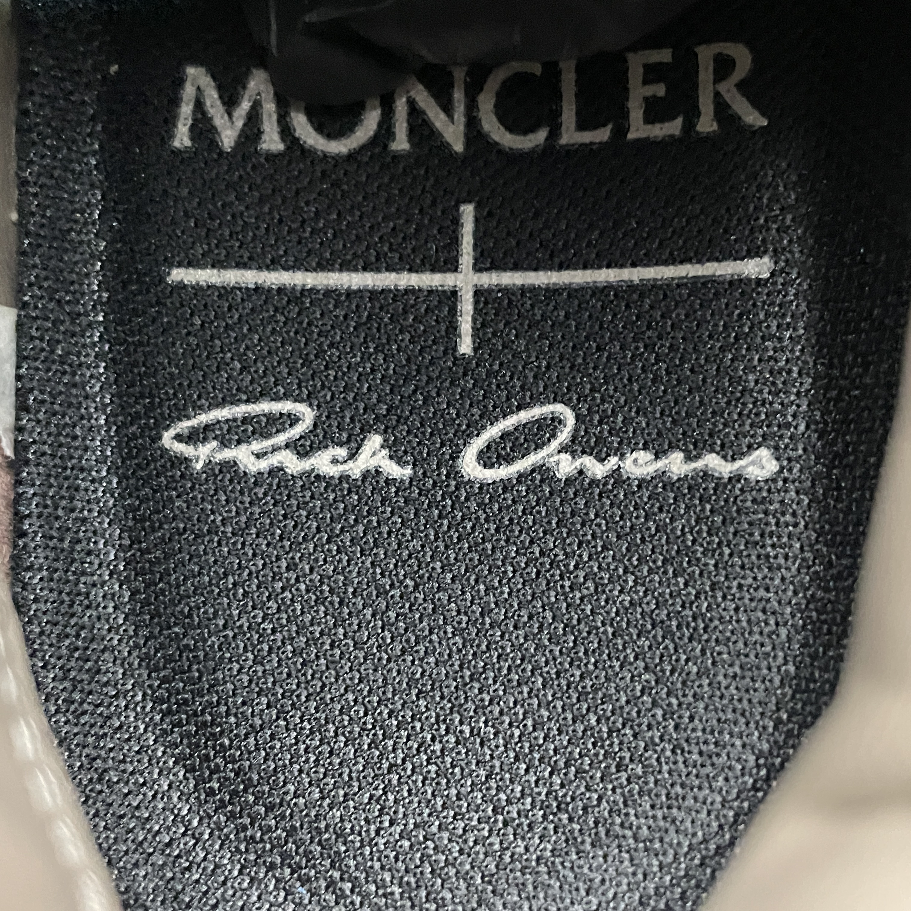 Rick Owens x Moncler Trailgrip Megalace Dust（MU02D4M10M4321-208）