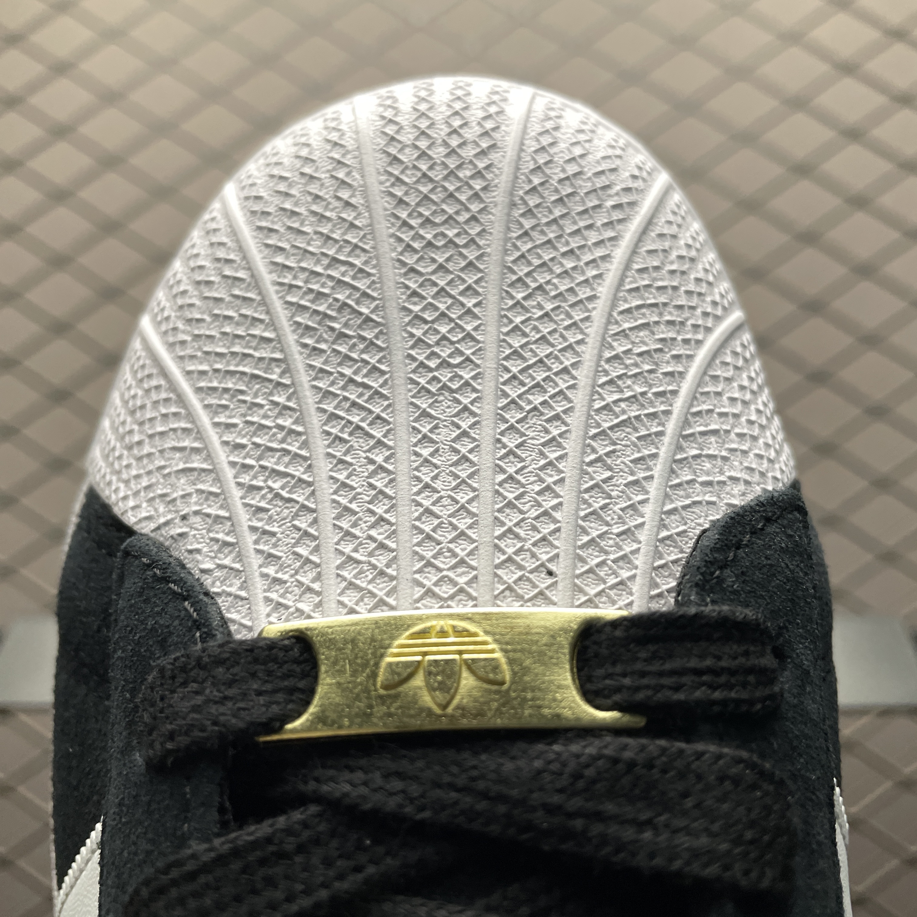 Adidas Superstar XLG （ID4657）