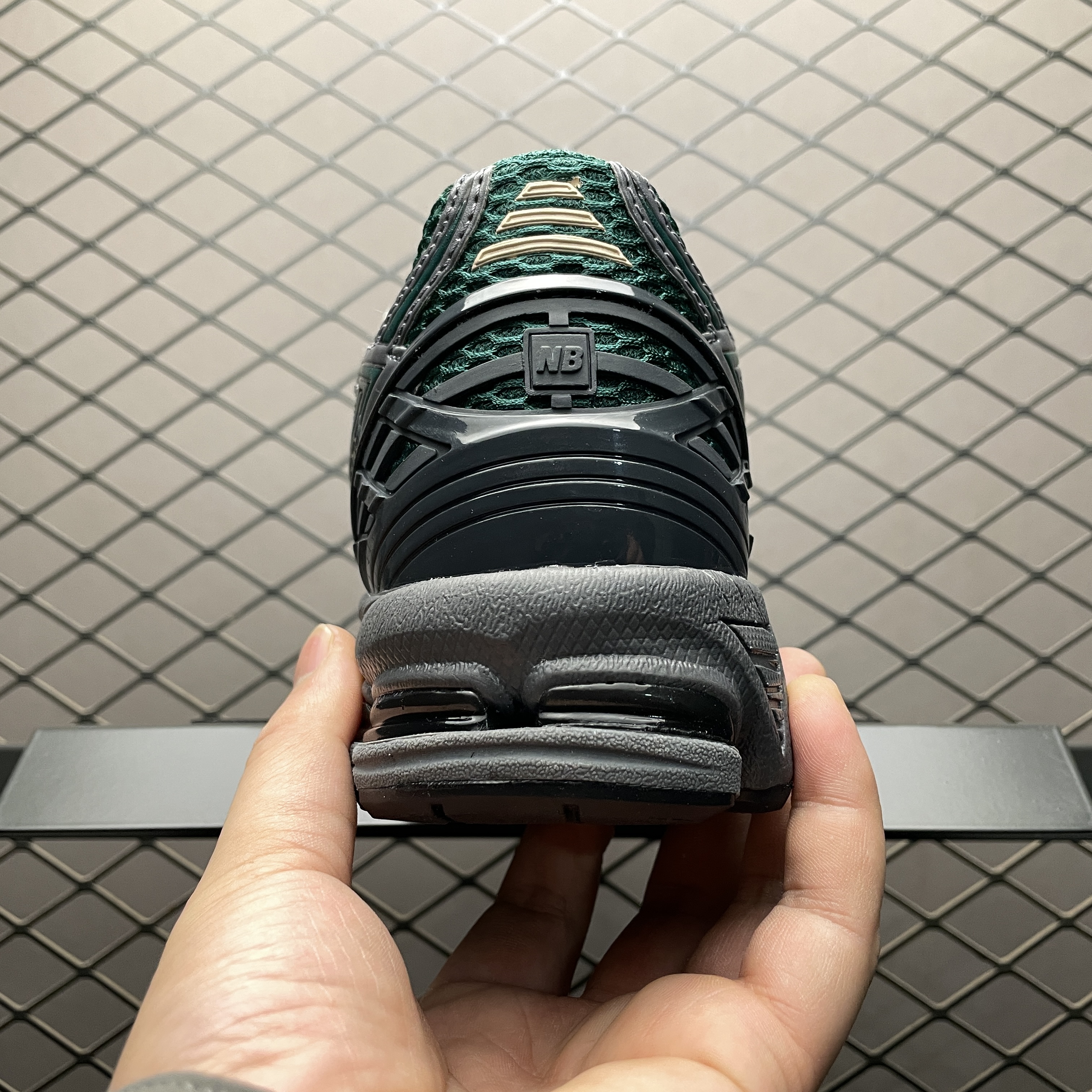 New Balance 1906R Zalando Trail Mix Green (M1906RZM）