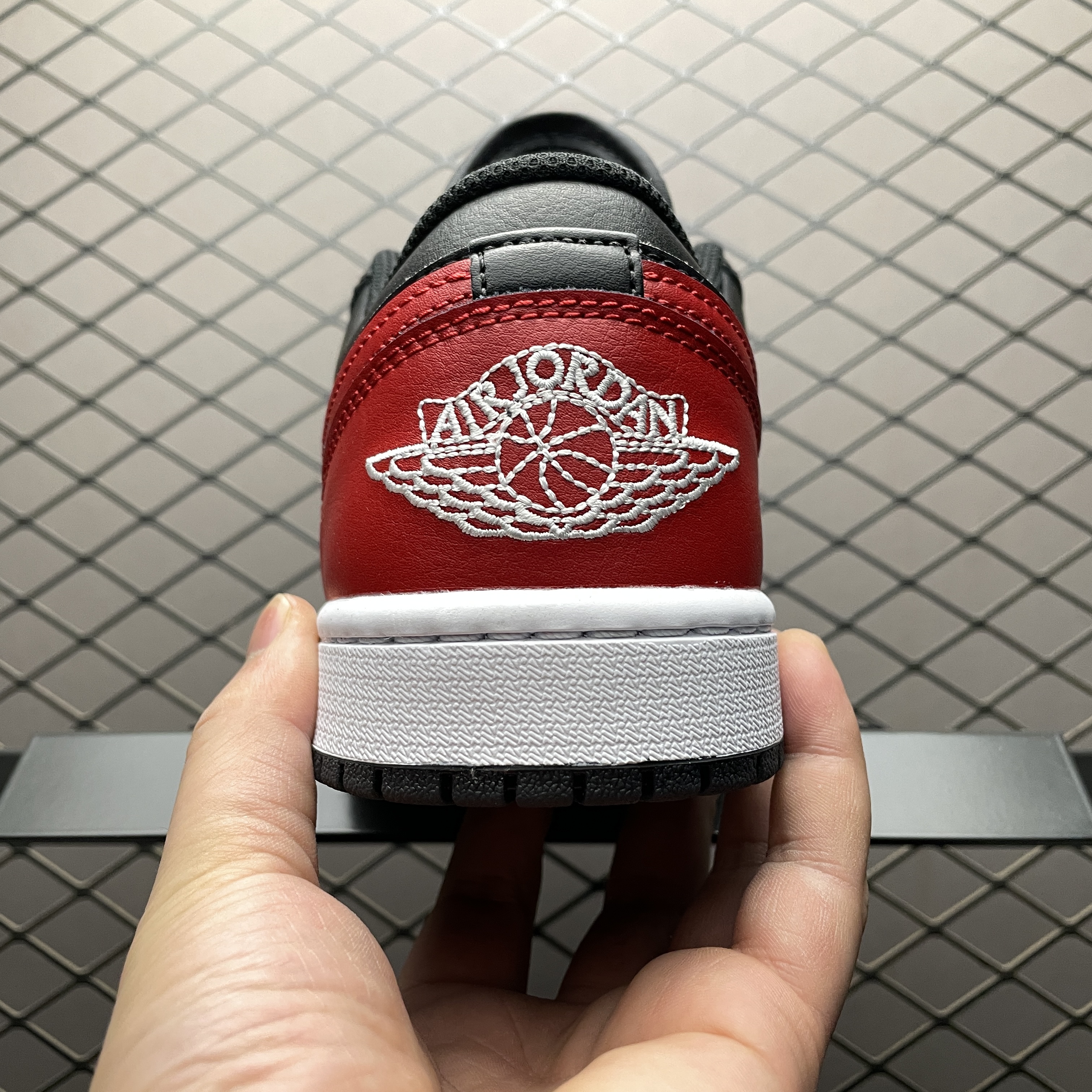 Nike Air Jordan 1 Low "Bred"（553558-067）