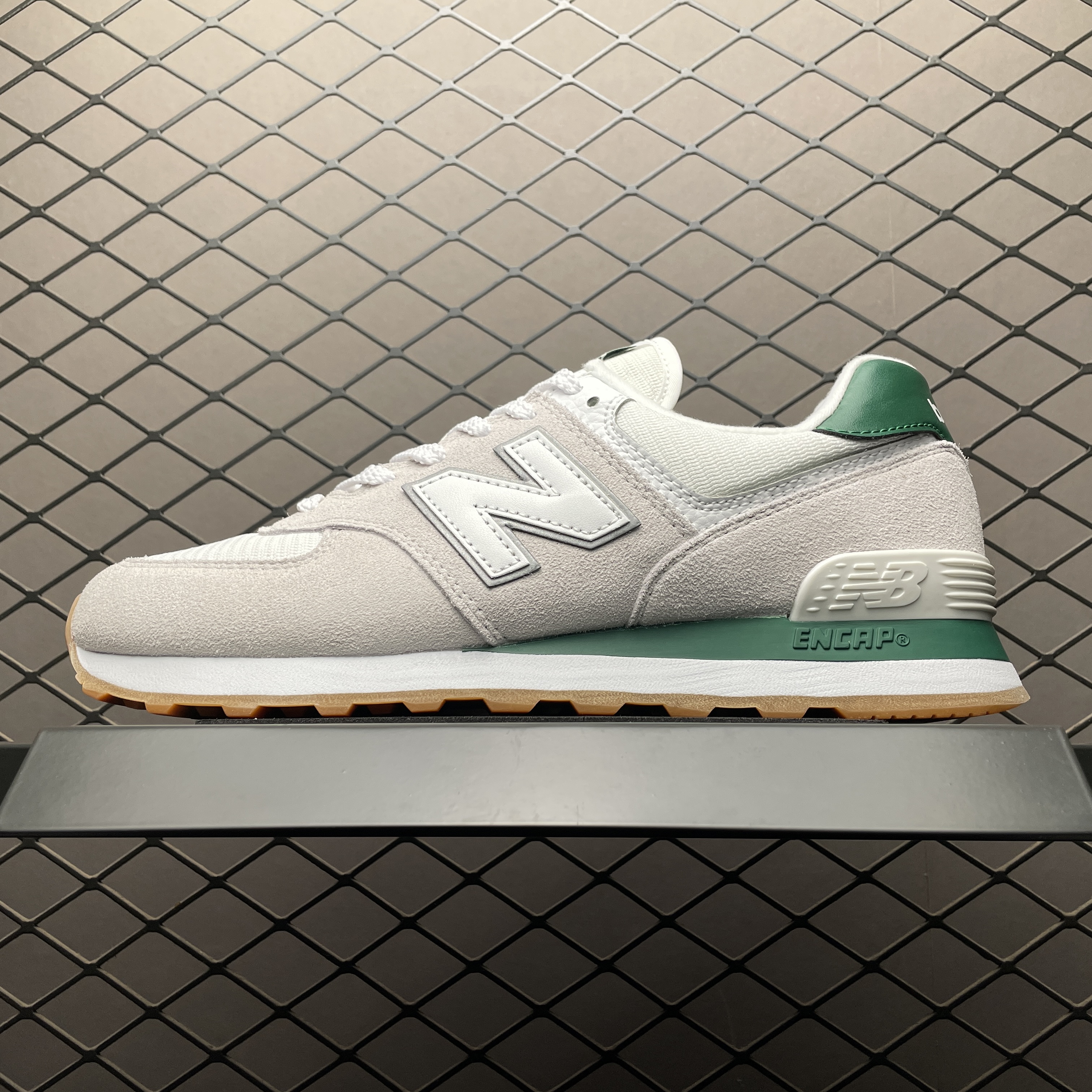 New Balance 574 "White/Green/Gum" (ML574TD2）