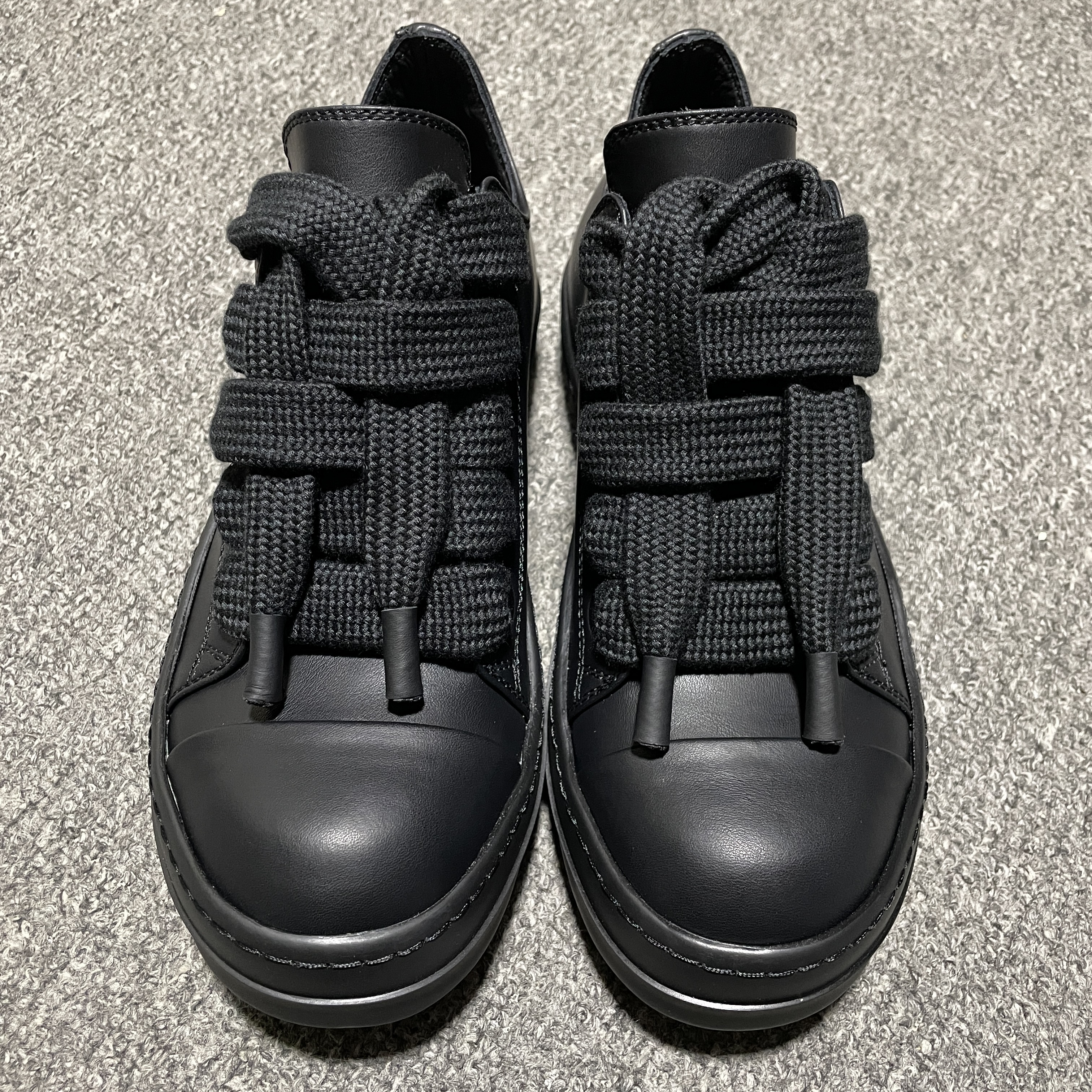Rick Owens oversize-shoelace leather sneakers（RU01D3893LCOW2-9999）