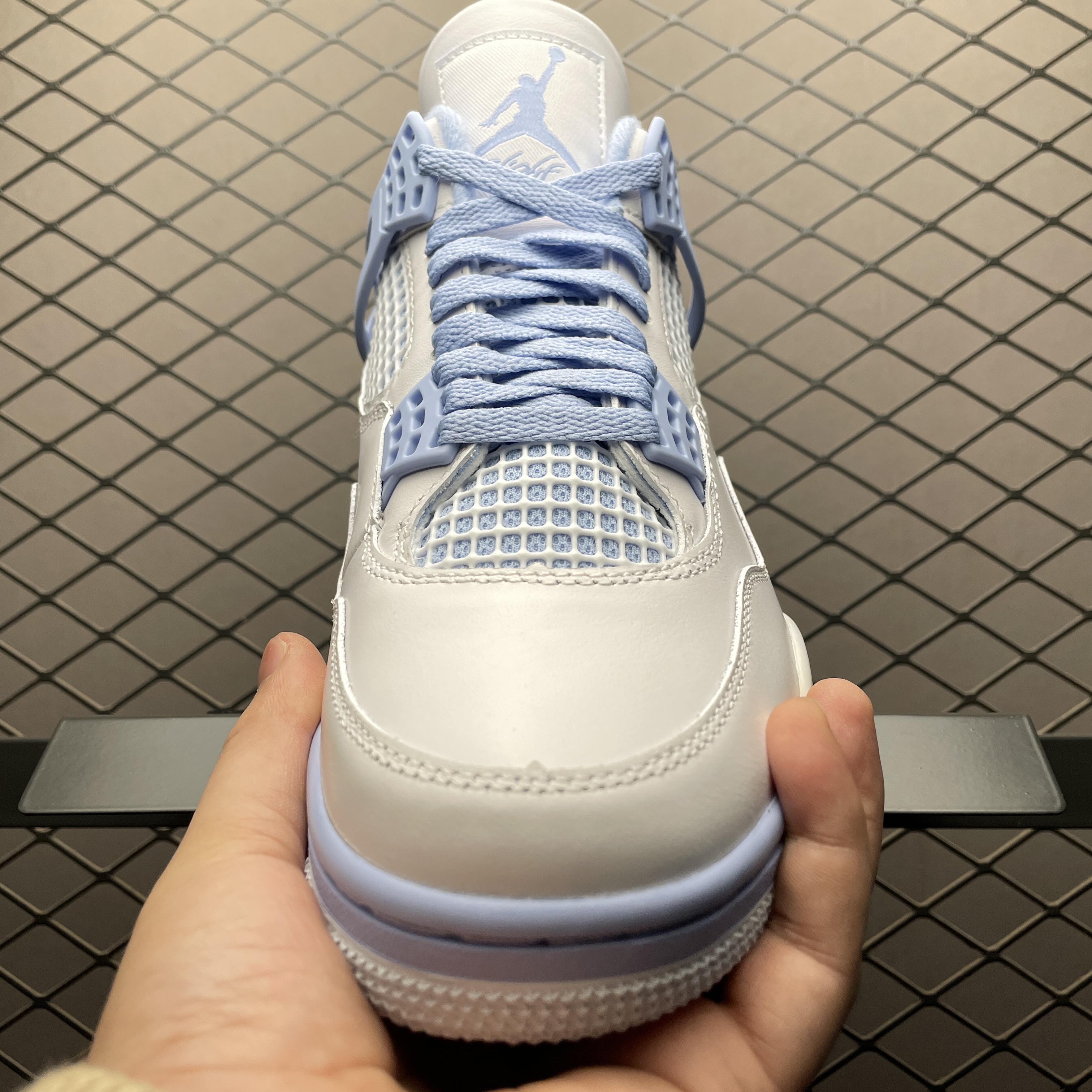 Nike Air Jordan 4 Retro "Aluminum"（HV0823-100）