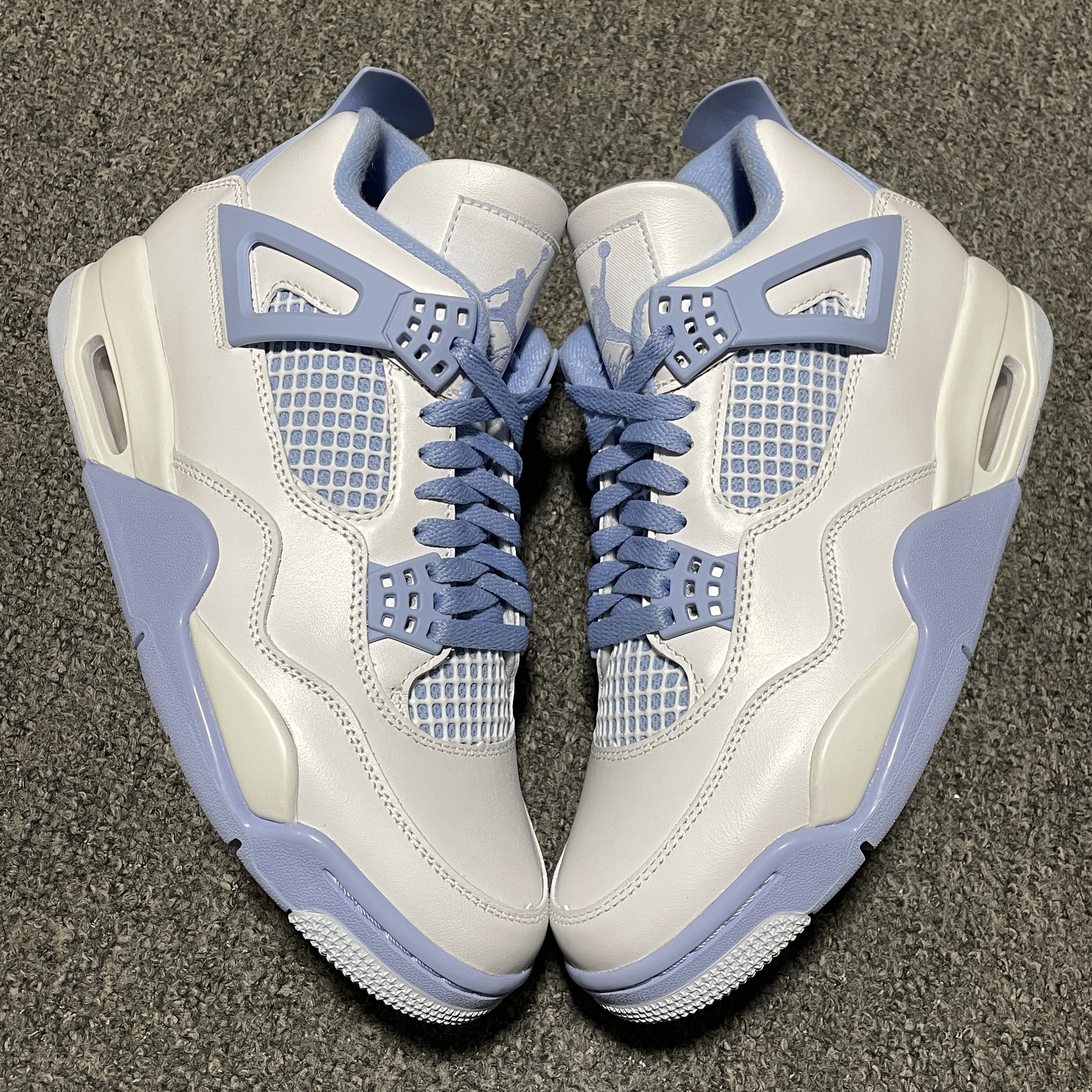 Nike Air Jordan 4 Retro "Aluminum"（HV0823-100）