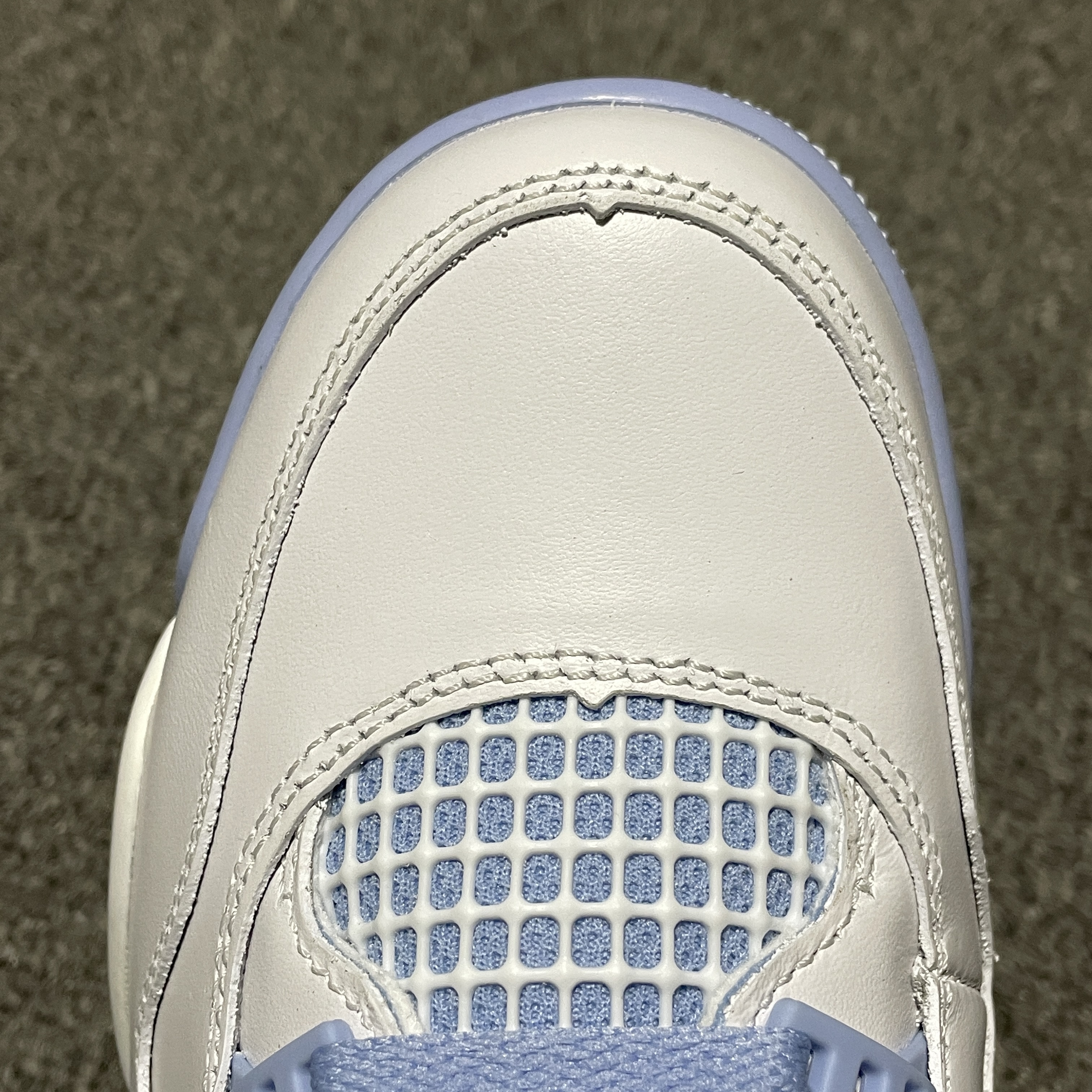 Nike Air Jordan 4 Retro "Aluminum"（HV0823-100）