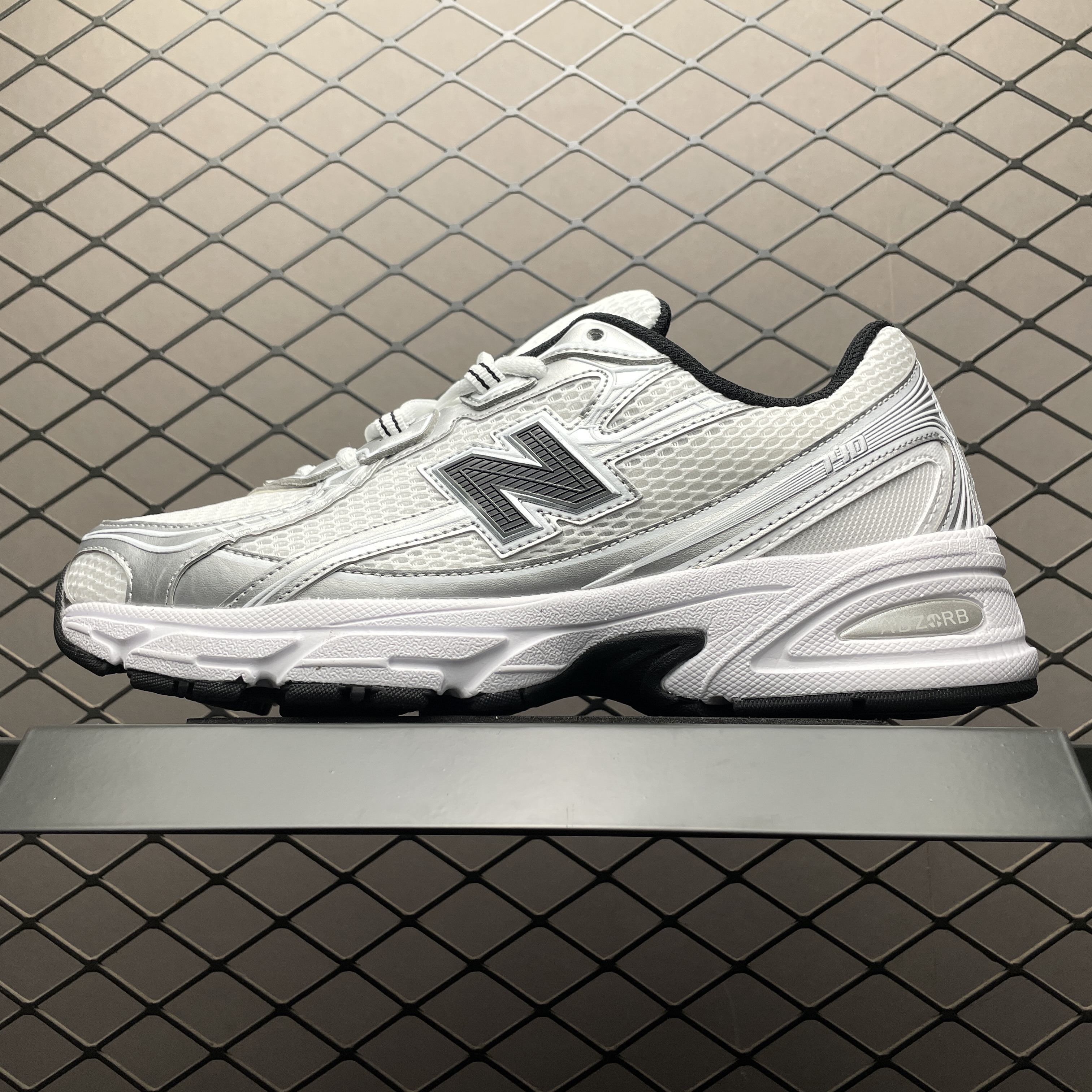 New Balance 740 White Silver Metallic Navy (U740NW2）