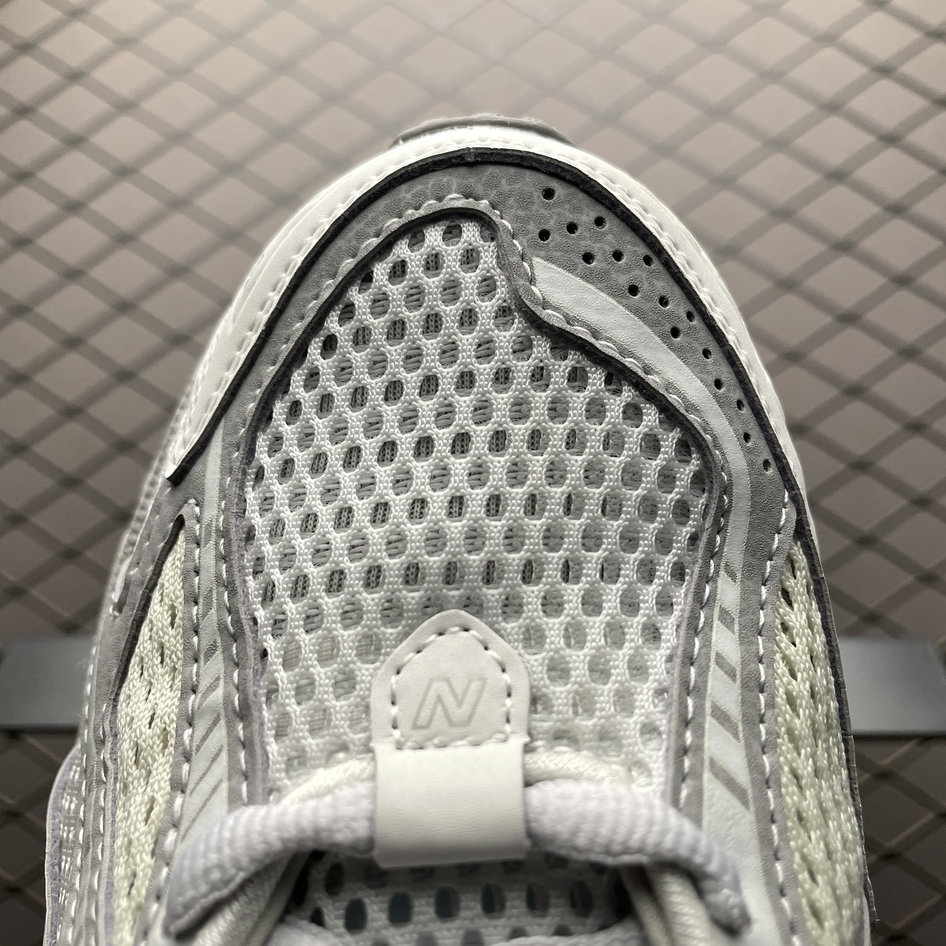 New Balance 1906R 'China Smu' ( M1906RGP）