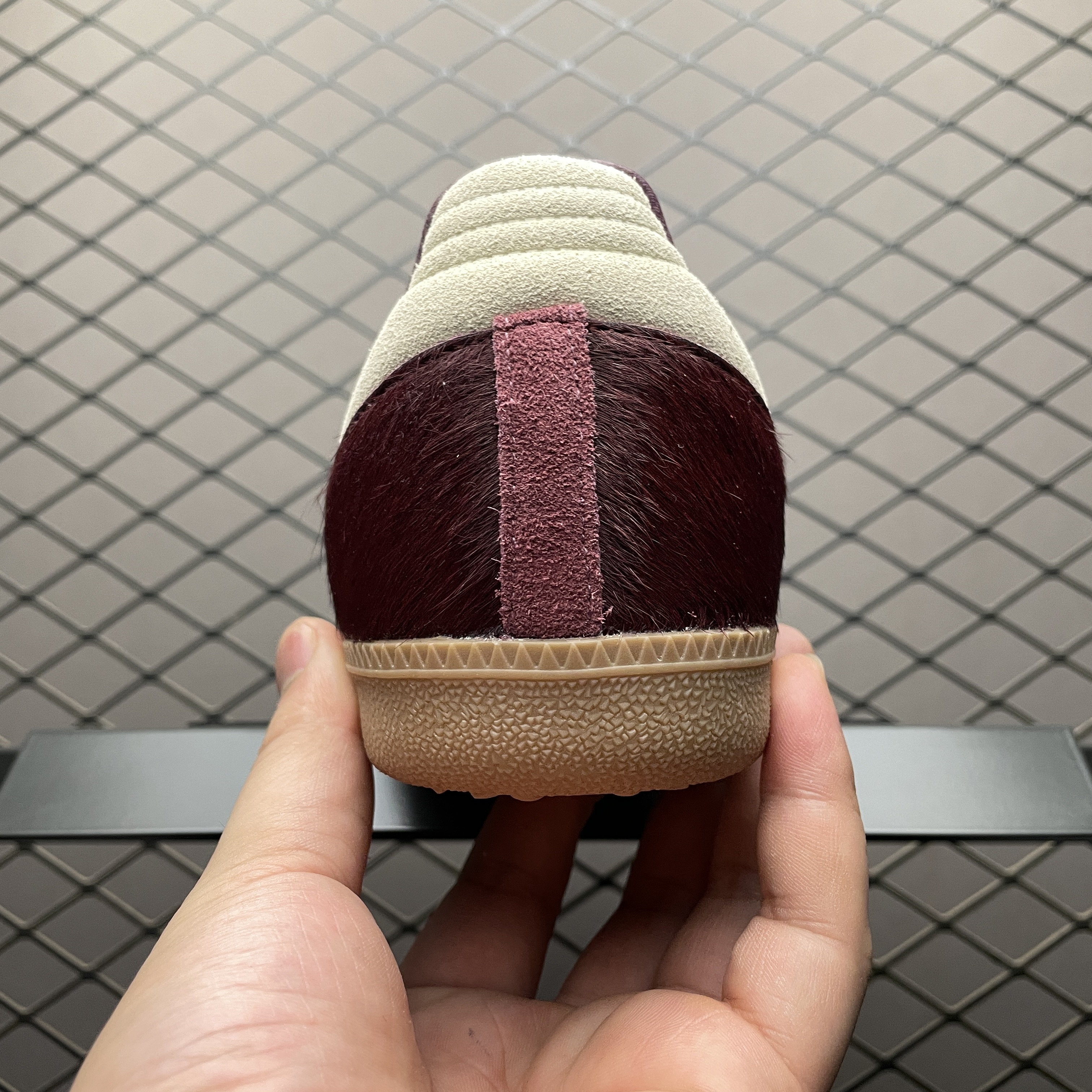 adidas Samba OG 'Maroon Sand Strata Pony'（JP5330）