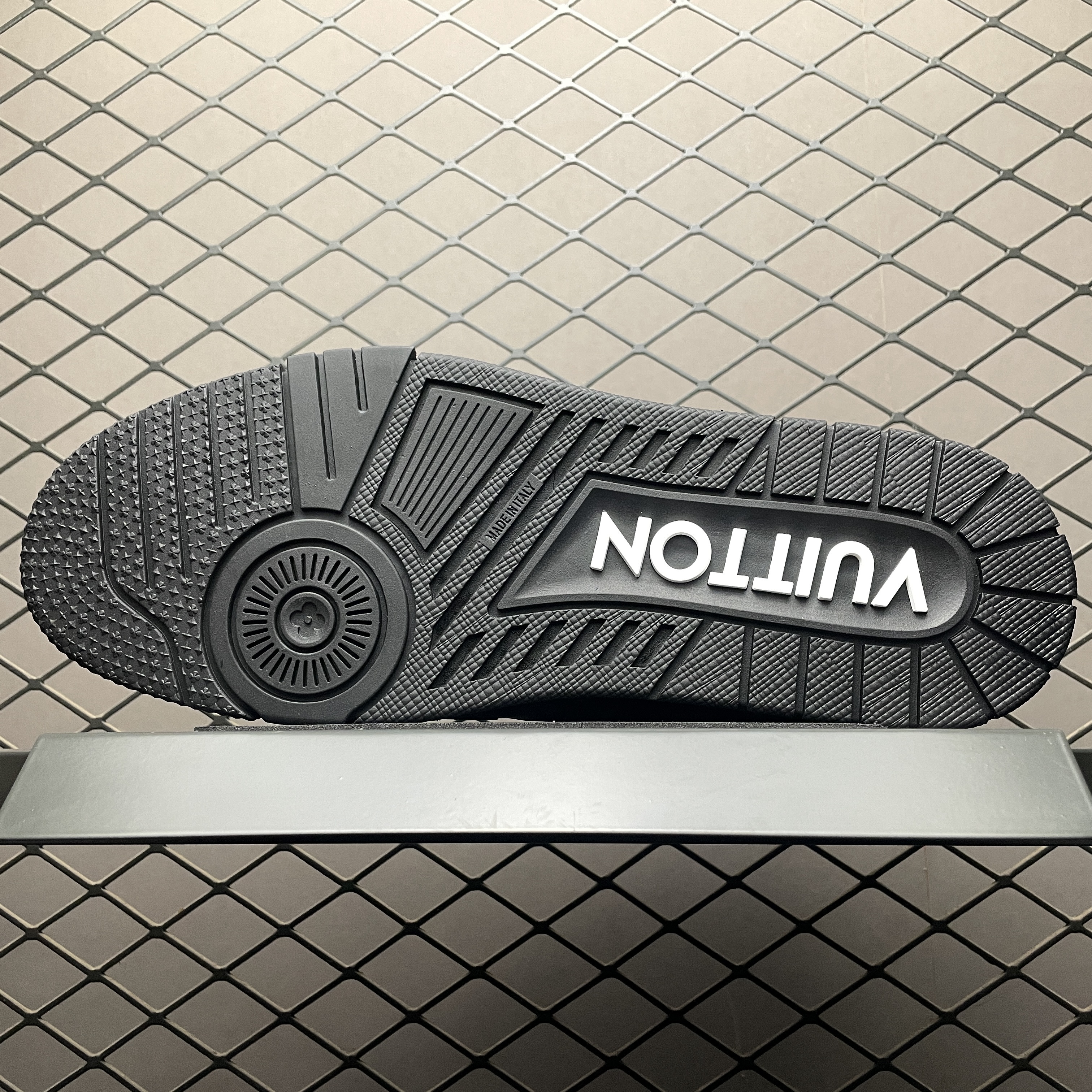 Louis Vuitton LV Trainer Sneaker（1AHEKZ）