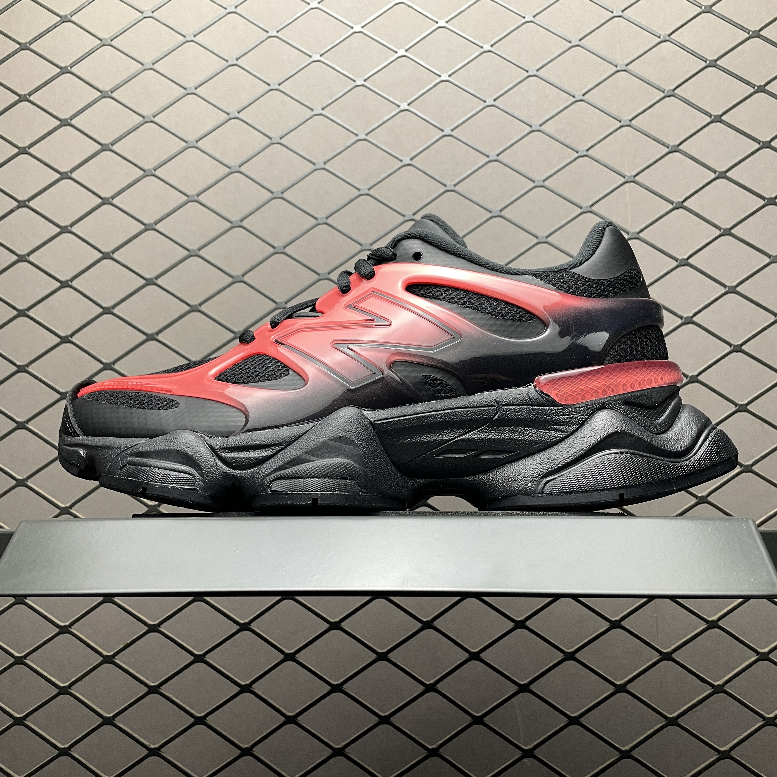 New Balance 9060 Black Red Gradient (U9060IDZ)