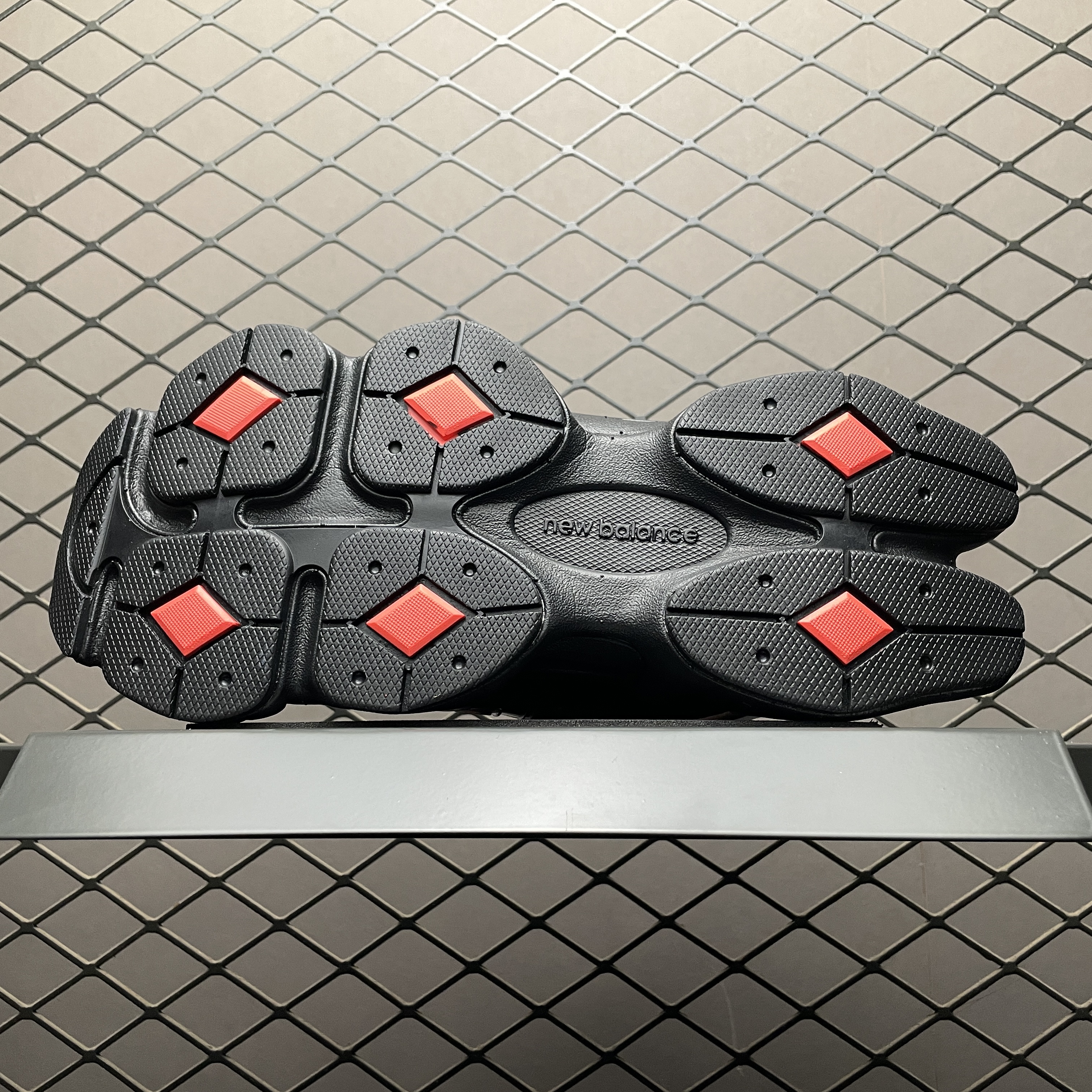 New Balance 9060 Black Red Gradient (U9060IDZ)