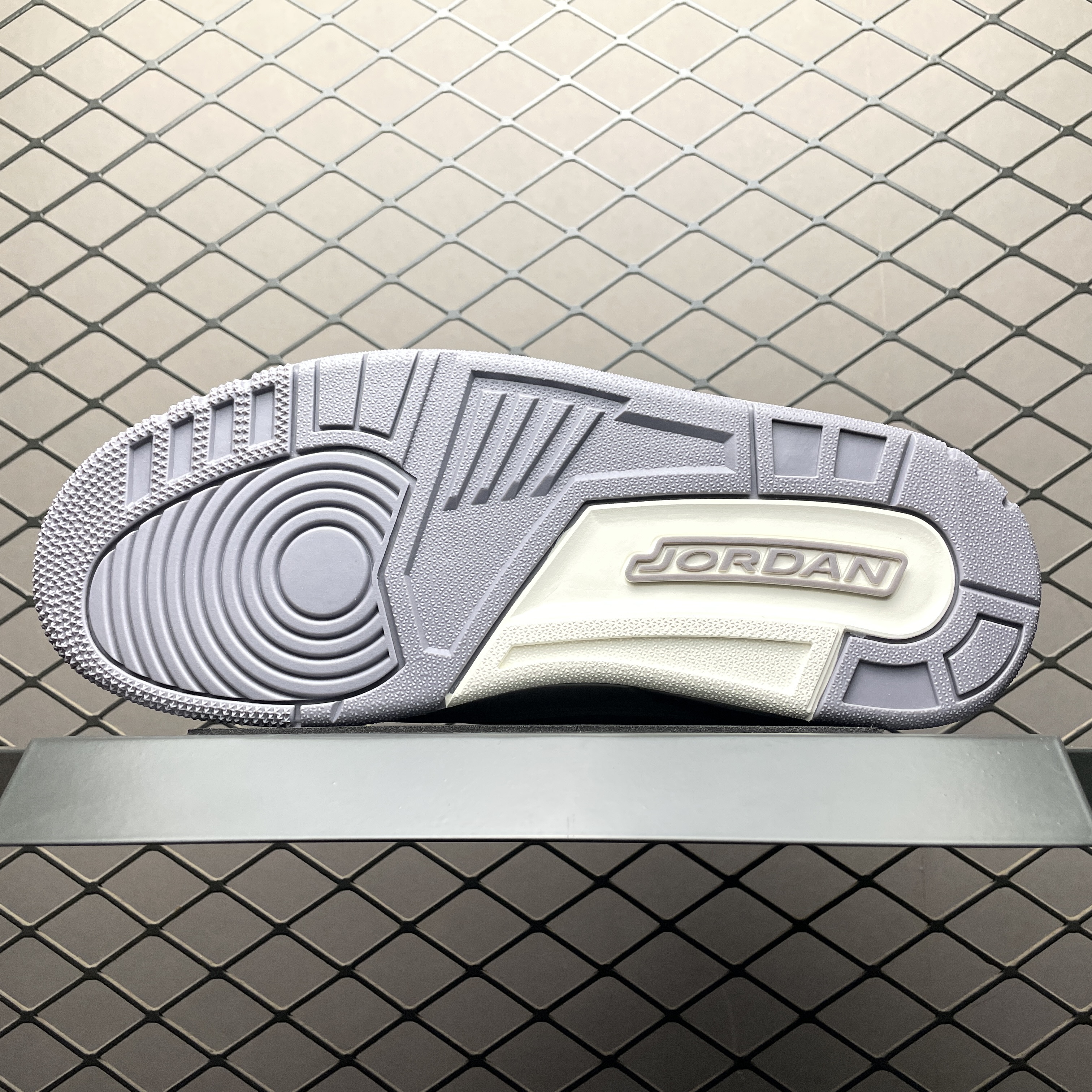 Nike Air Jordan 3 Retro 'Sail Metallic Silver' (CK9246-100)