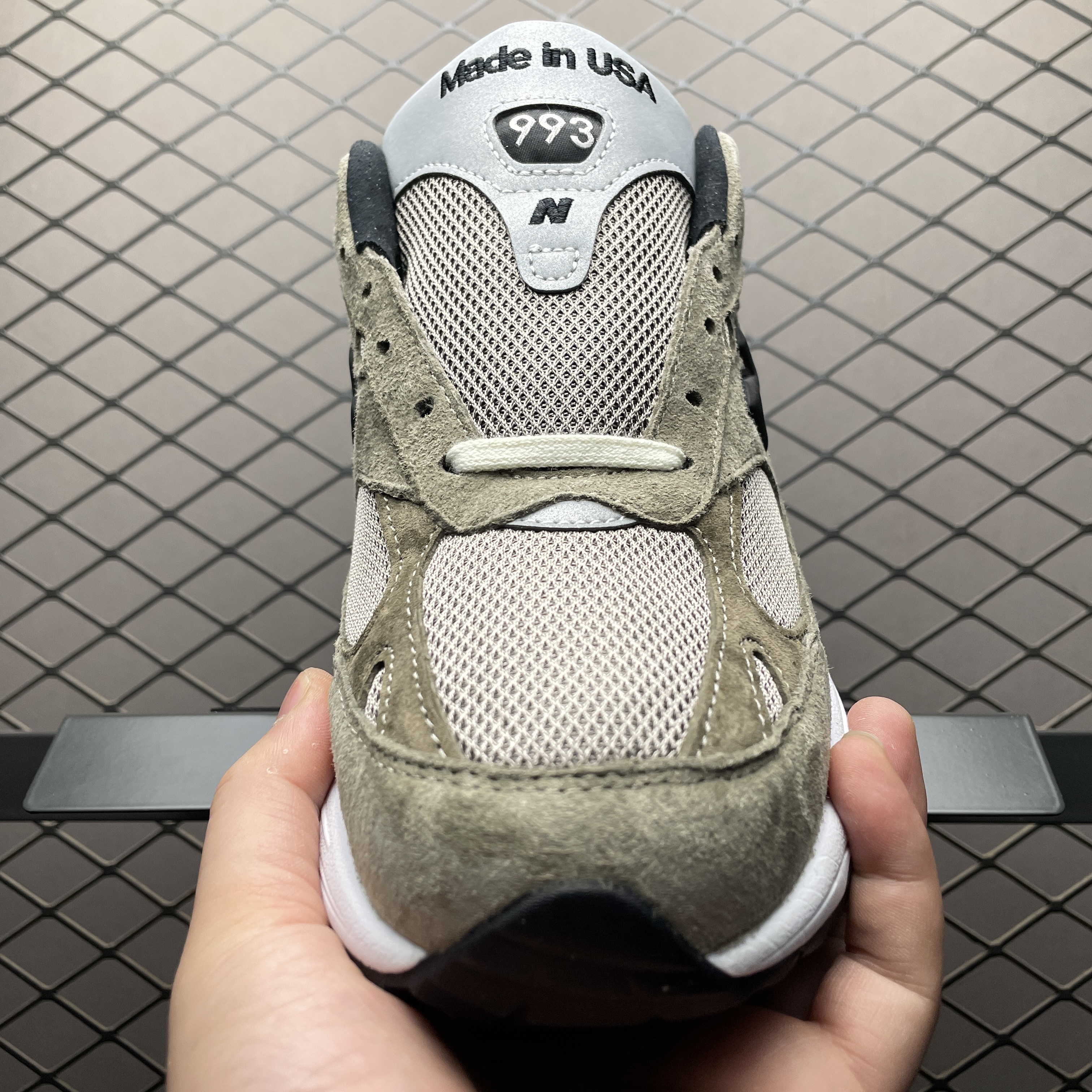 JJJJound × New Balance 993 "Mushroom/White" (U993JJ）