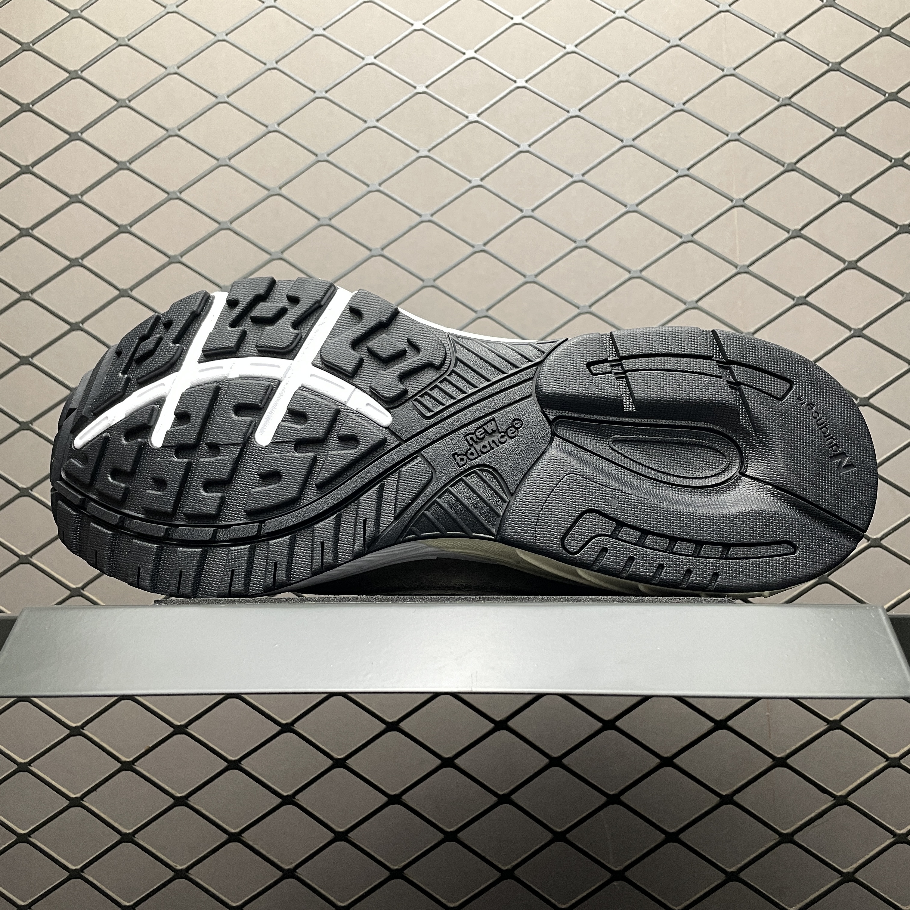 JJJJound × New Balance 993 "Mushroom/White" (U993JJ）