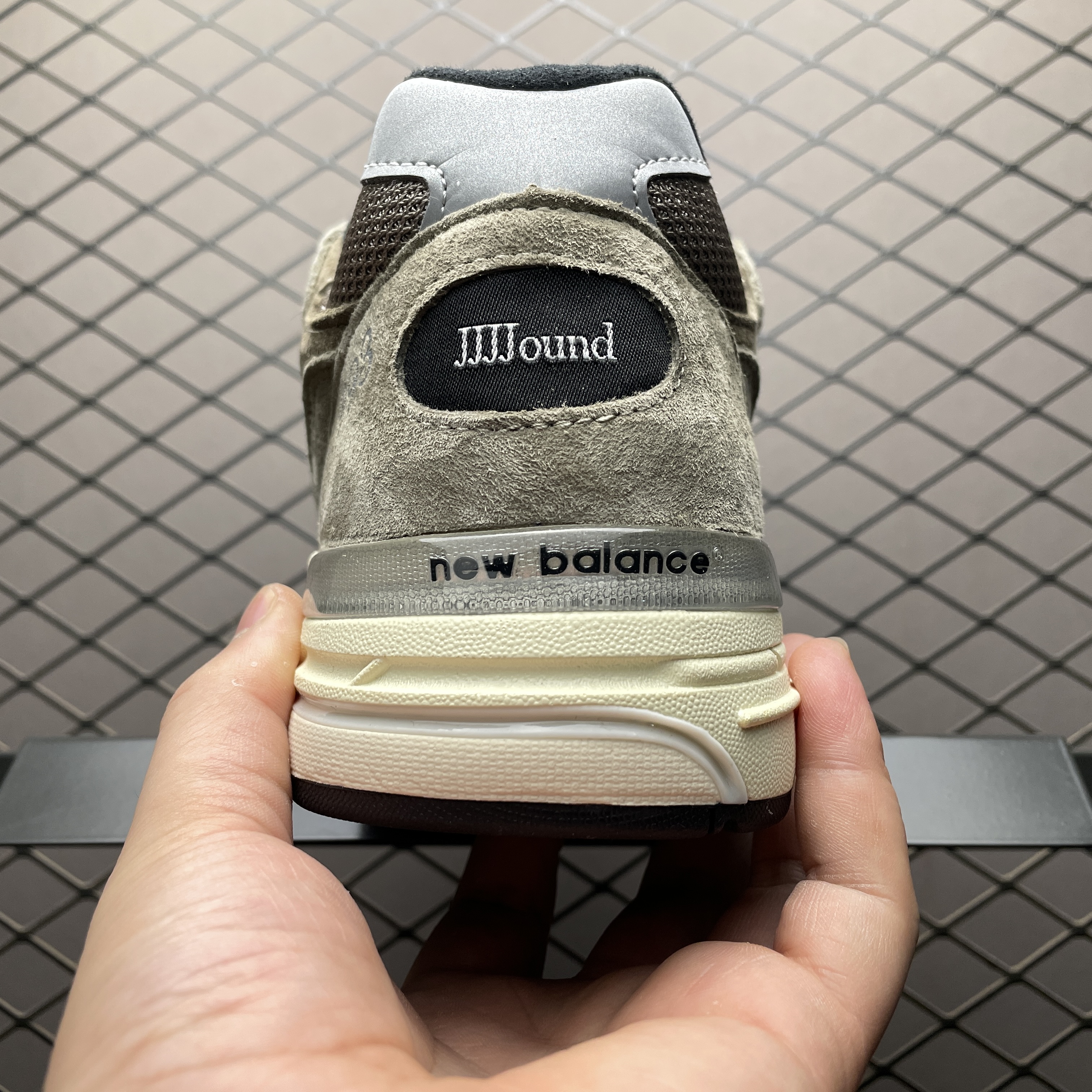 JJJJound × New Balance 993 "Mushroom/White" (U993JJ）