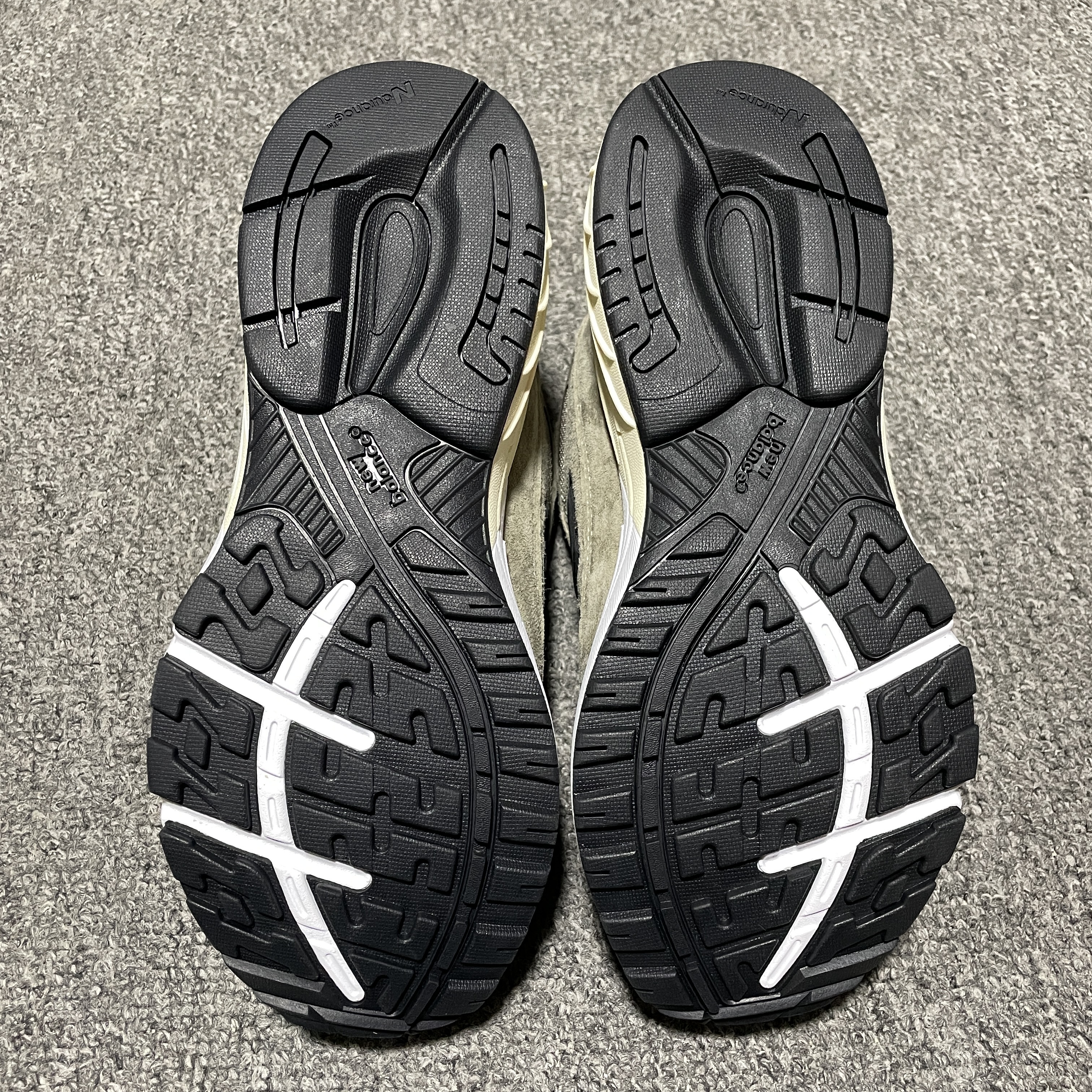 JJJJound × New Balance 993 "Mushroom/White" (U993JJ）