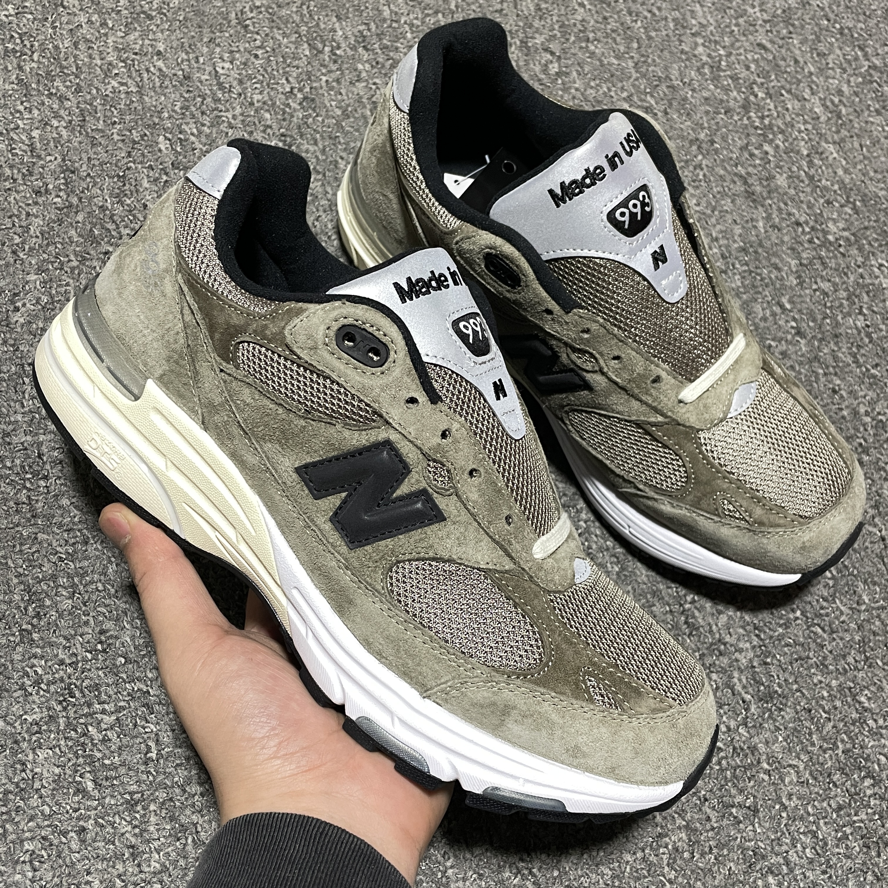 JJJJound × New Balance 993 "Mushroom/White" (U993JJ）