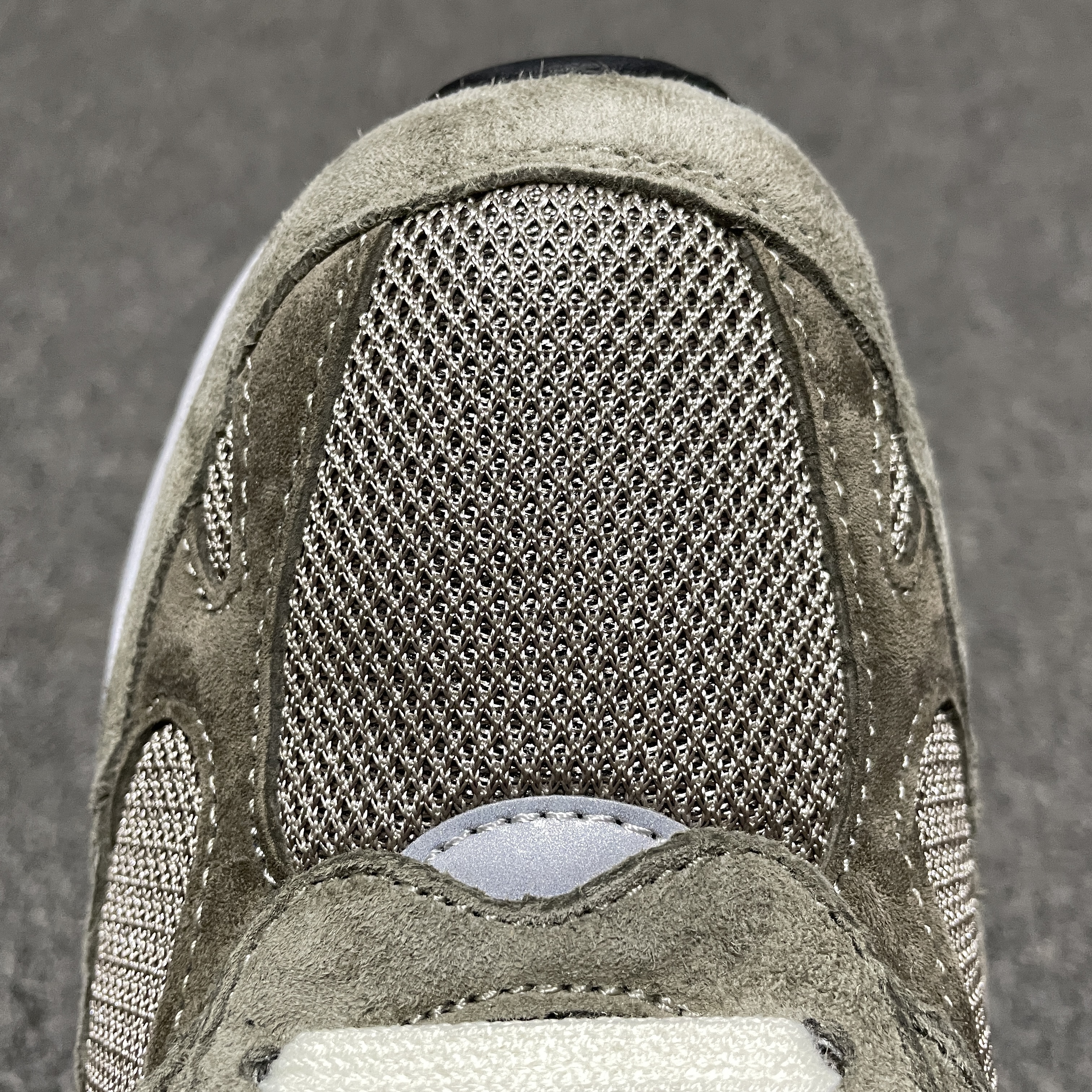 JJJJound × New Balance 993 "Mushroom/White" (U993JJ）