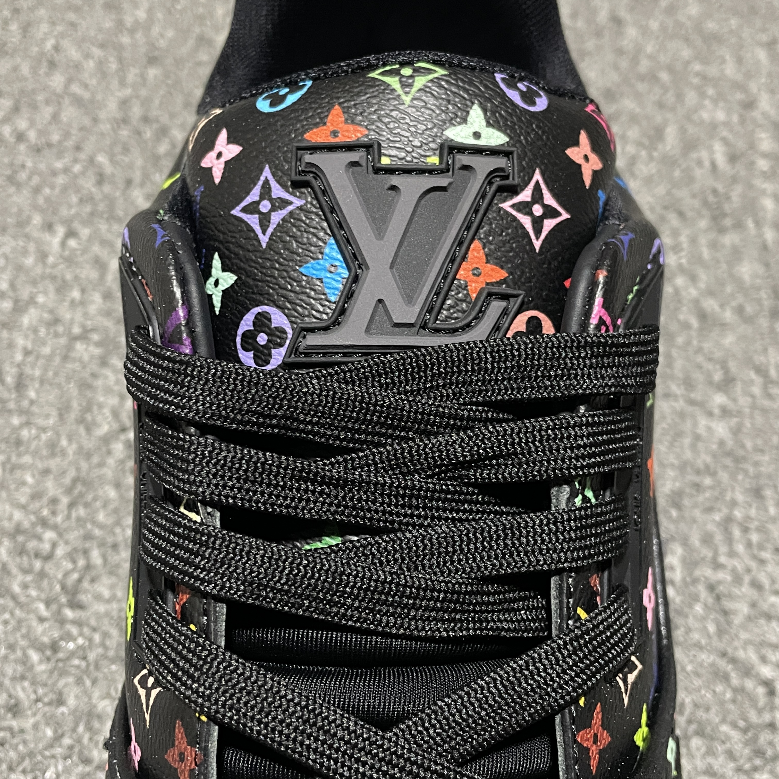 Louis Vuitton LV Trainer Sneaker（1AHEKZ）