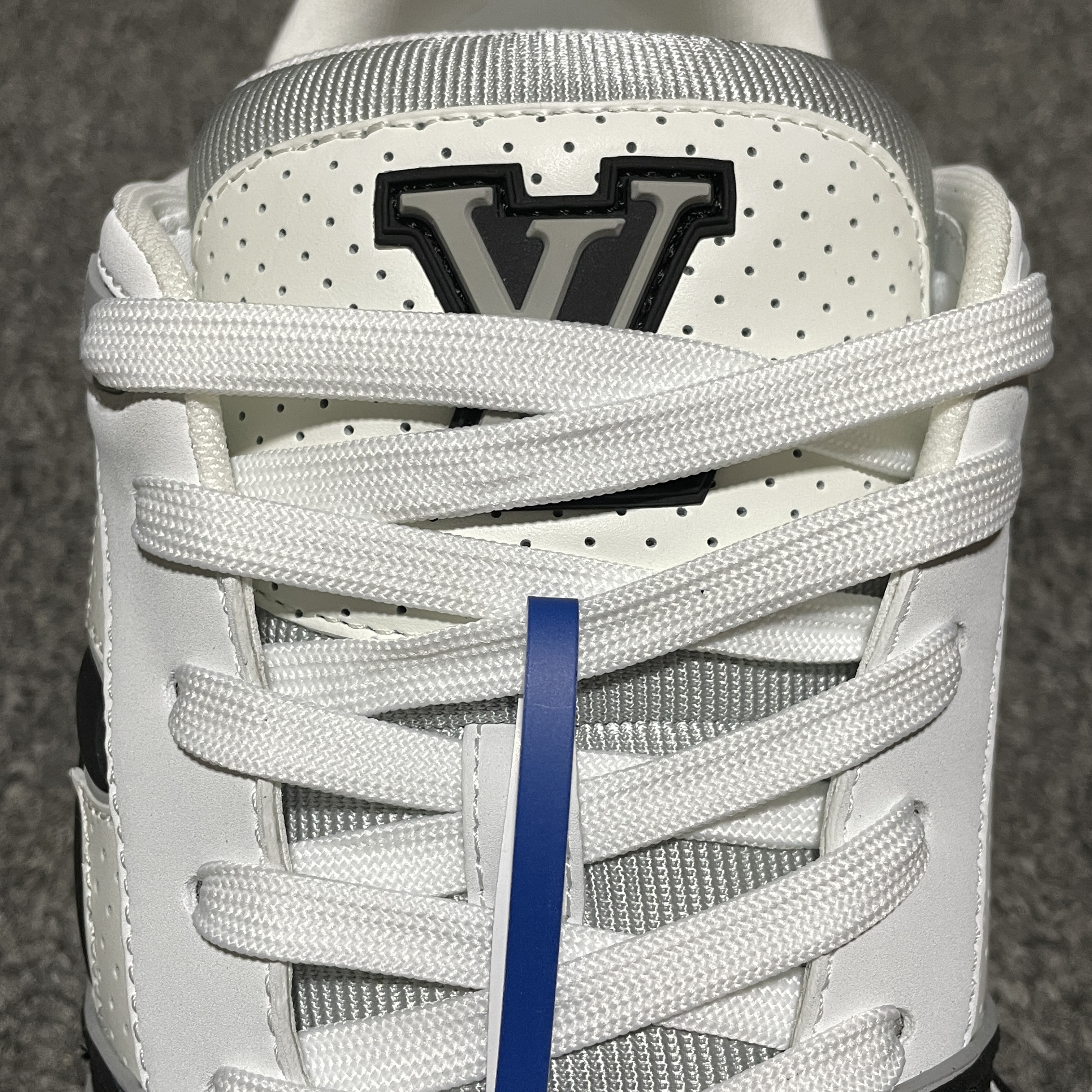 Louis Vuitton LV Trainer Sneaker（1AHTD8）