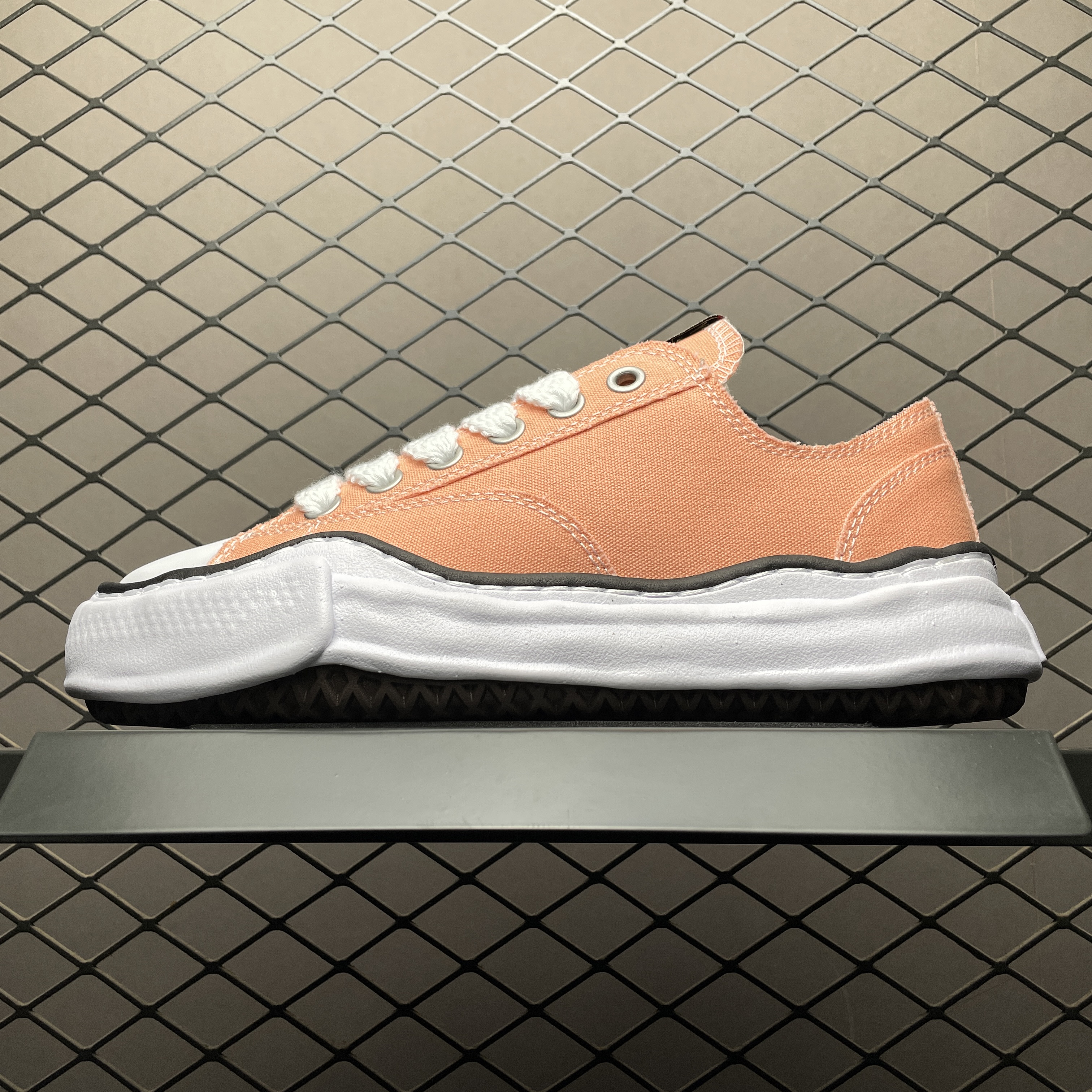 Maison MIHARA YASUHIRO PETERSON OG Sole Canvas Low-top Sneaker "Pink" (A01FW702)