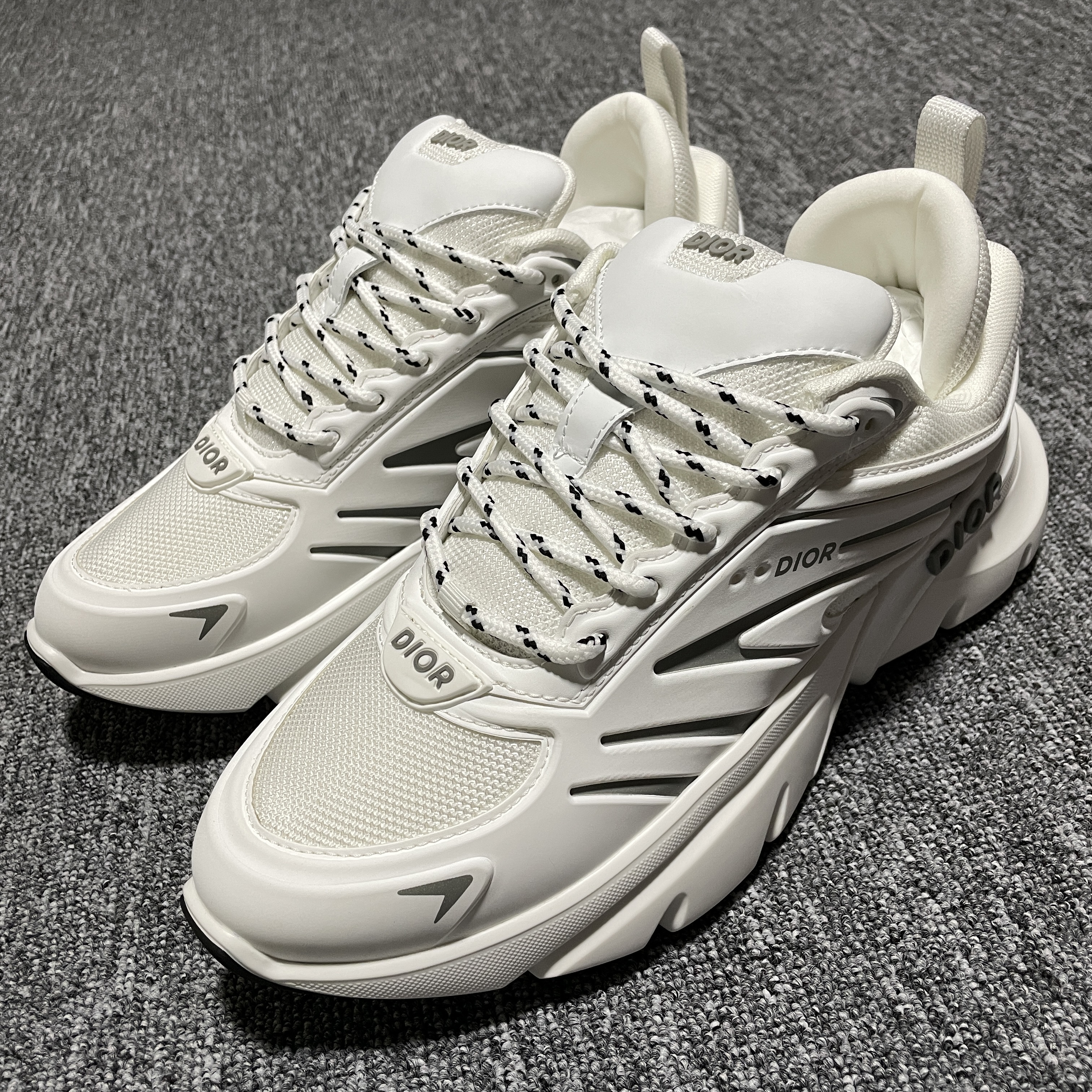 Dior B44 Blade Sneaker "White"（3SN306ZZY_H080）