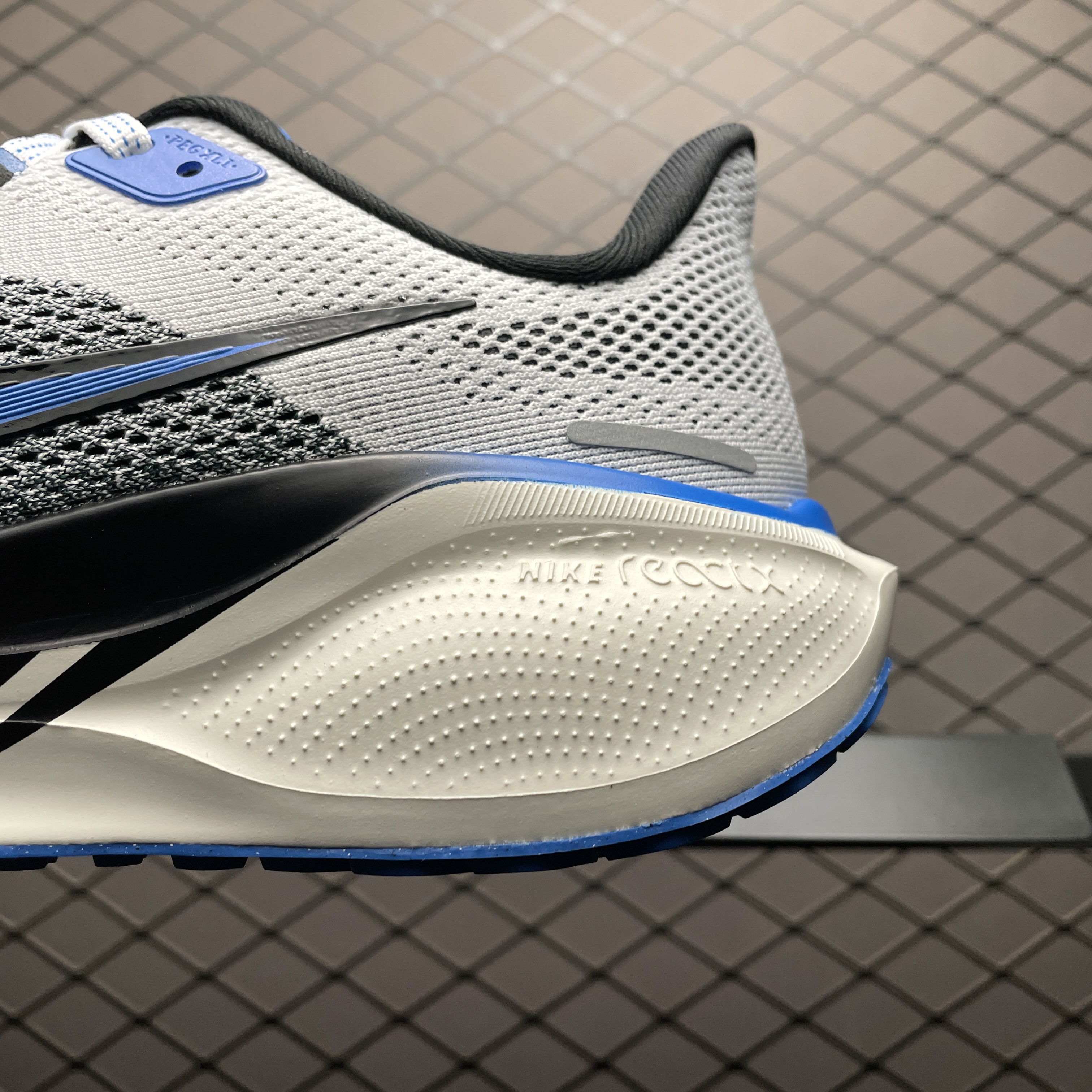 Nike Pegasus 41 "White/Black/Sail/Photo Blue"（HV5218-100）