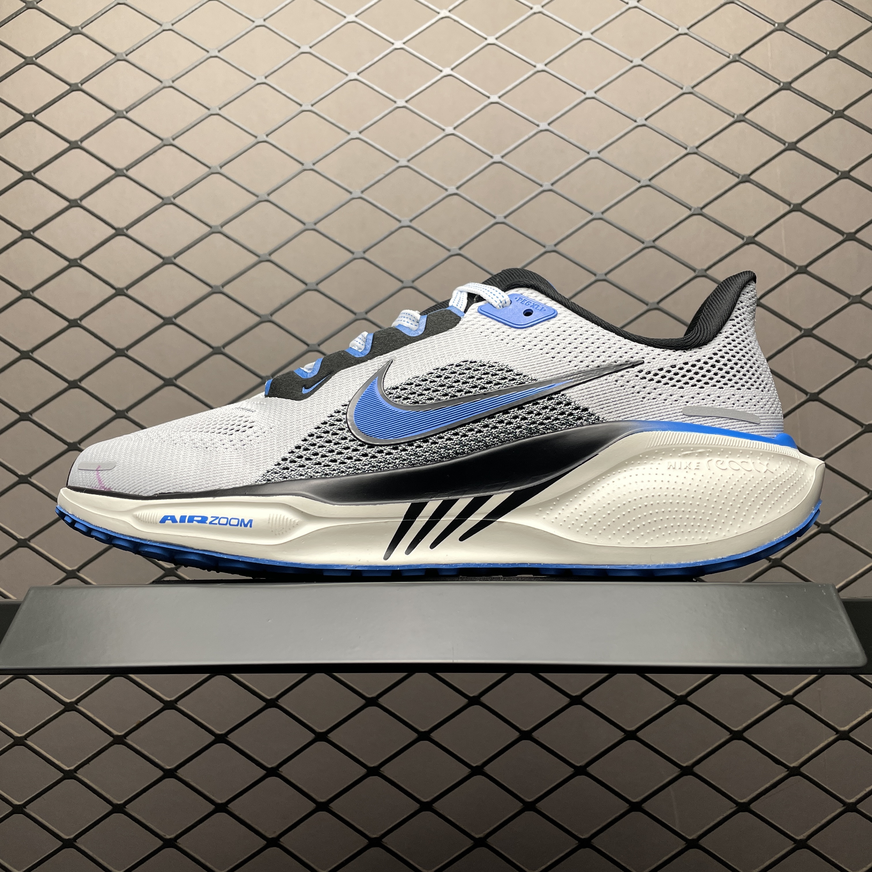 Nike Pegasus 41 "White/Black/Sail/Photo Blue"（HV5218-100）
