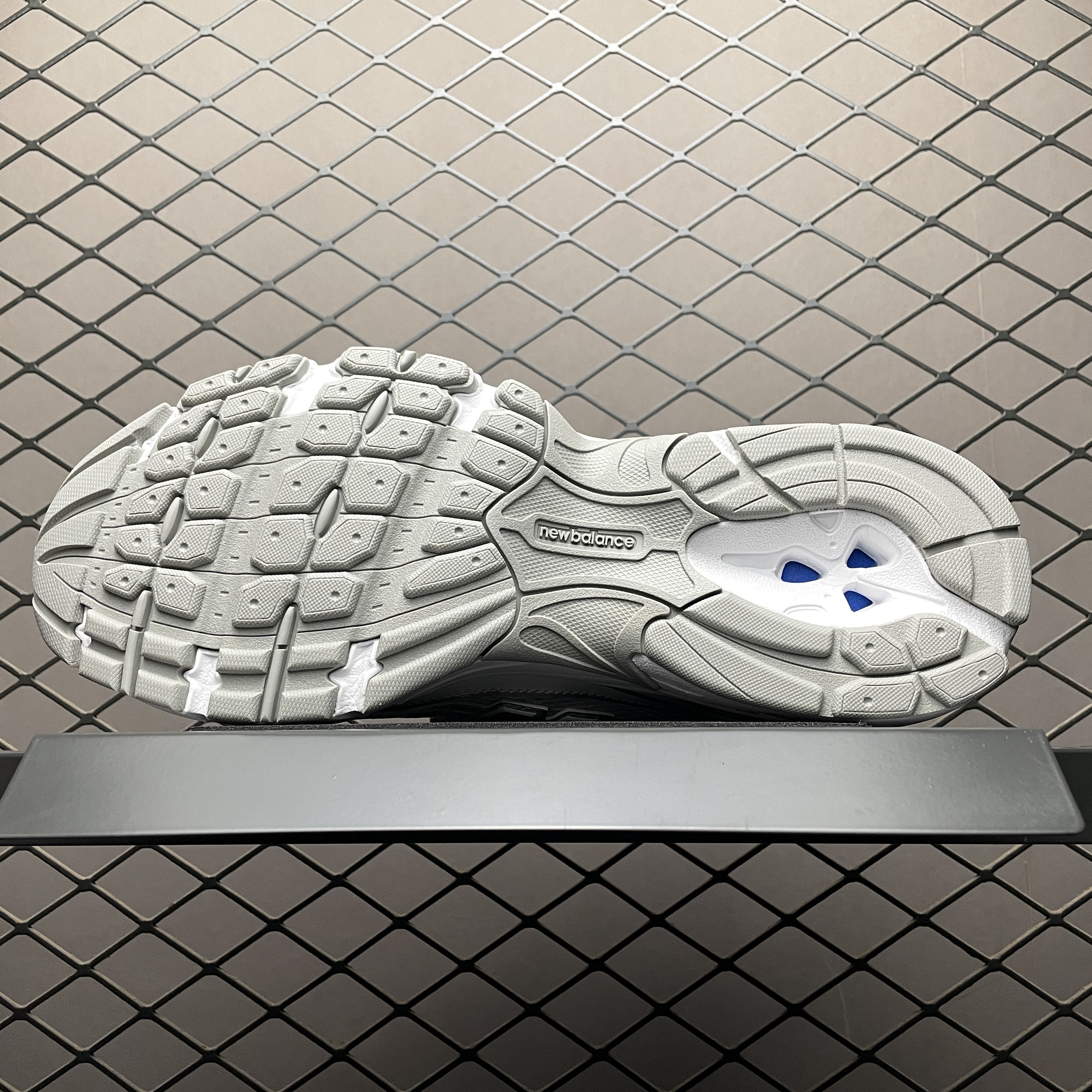 New Balance 740 "Triple White" (U740WM2）