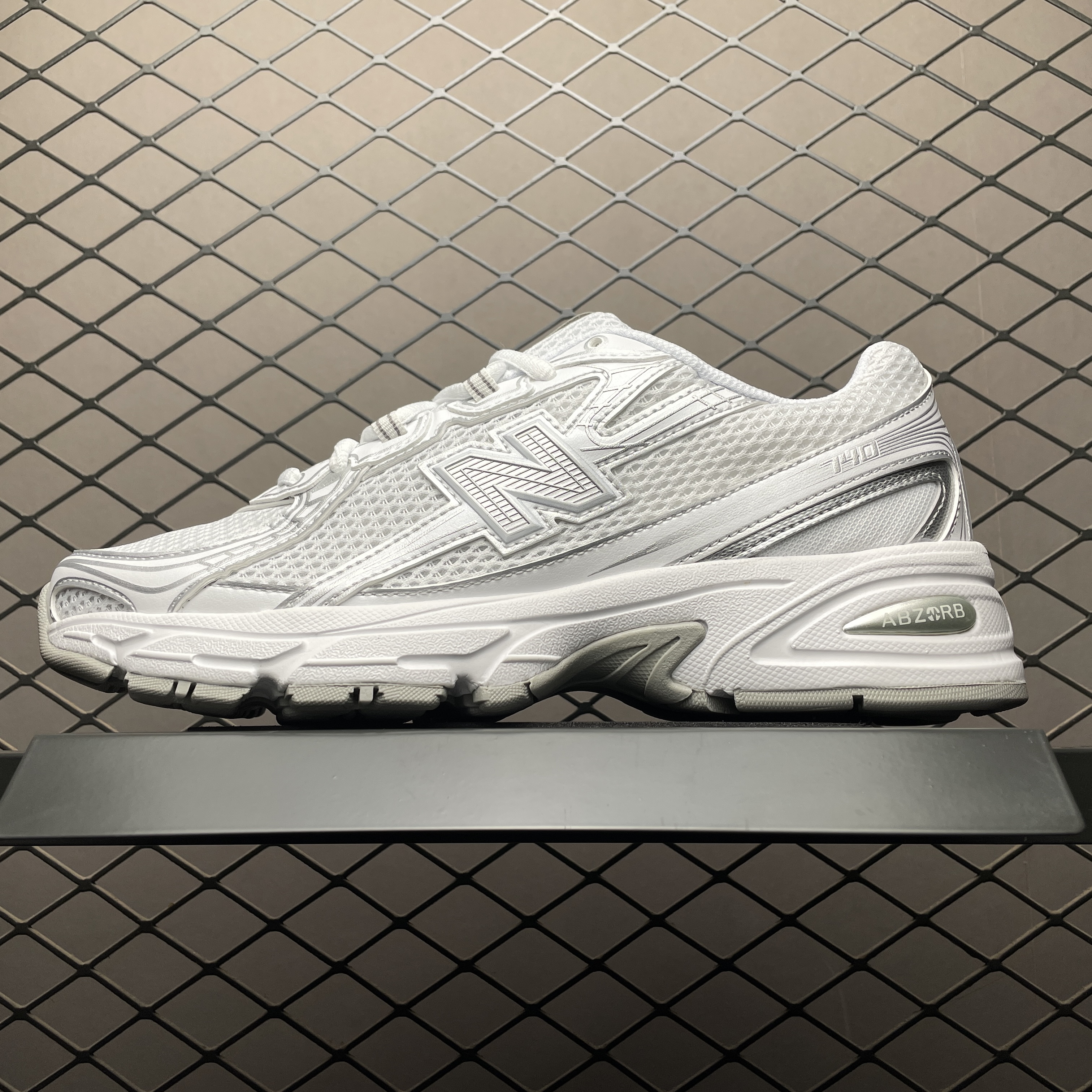 New Balance 740 "Triple White" (U740WM2）