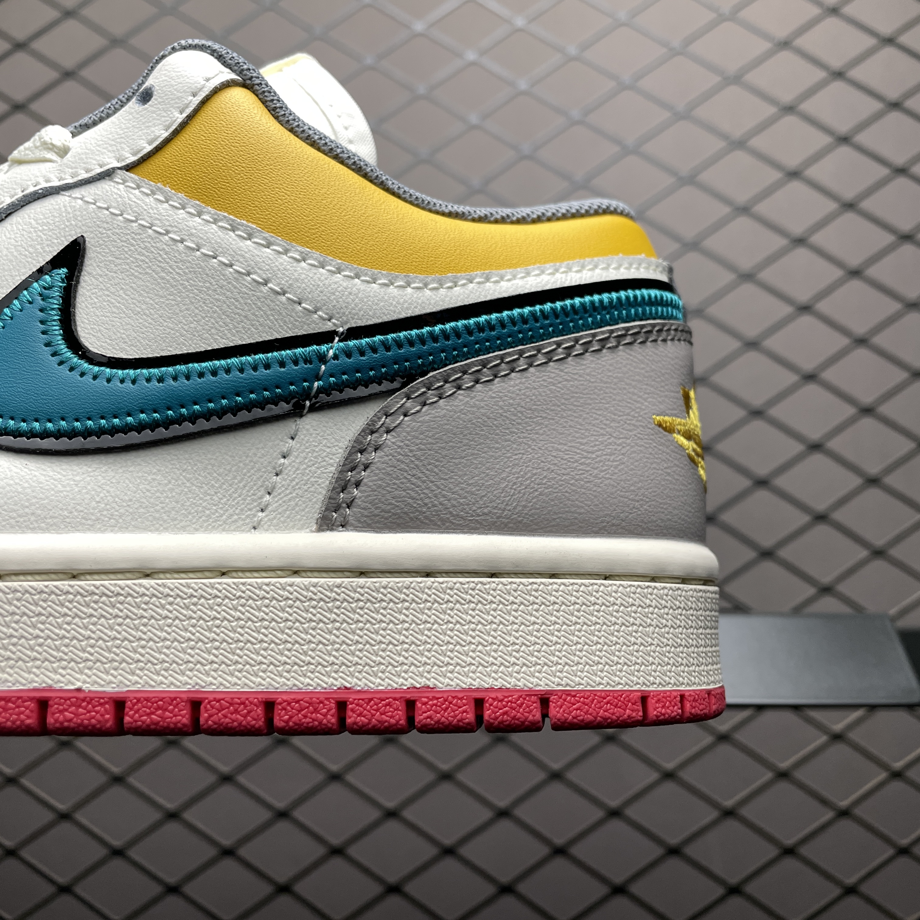 Nike Air Jordan 1 Low PRM "Sail/Cashmere/College Grey/Brave Blue"（HV4511-133）