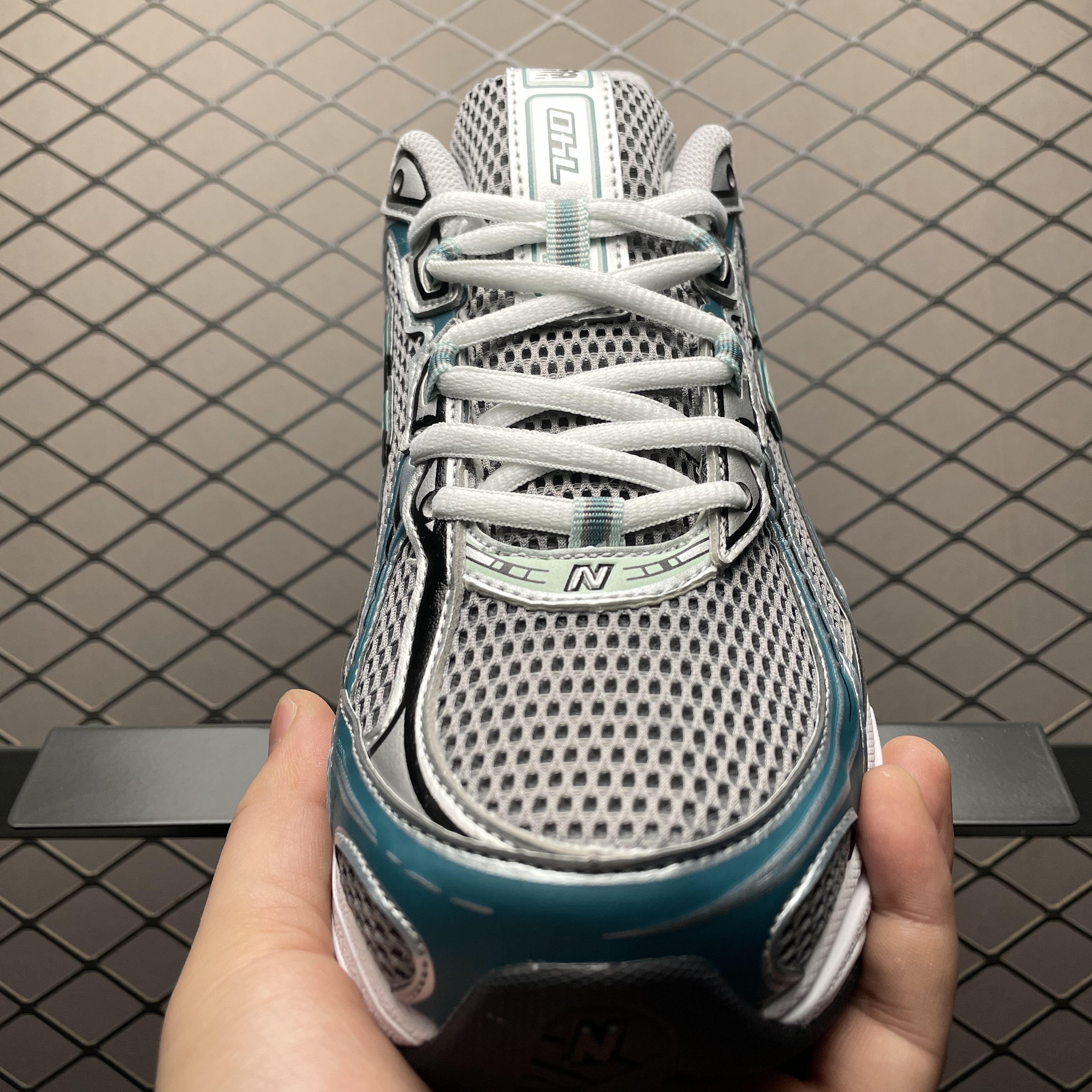 New Balance 740 "Silver Metallic/New Spruce" (U740NC2）