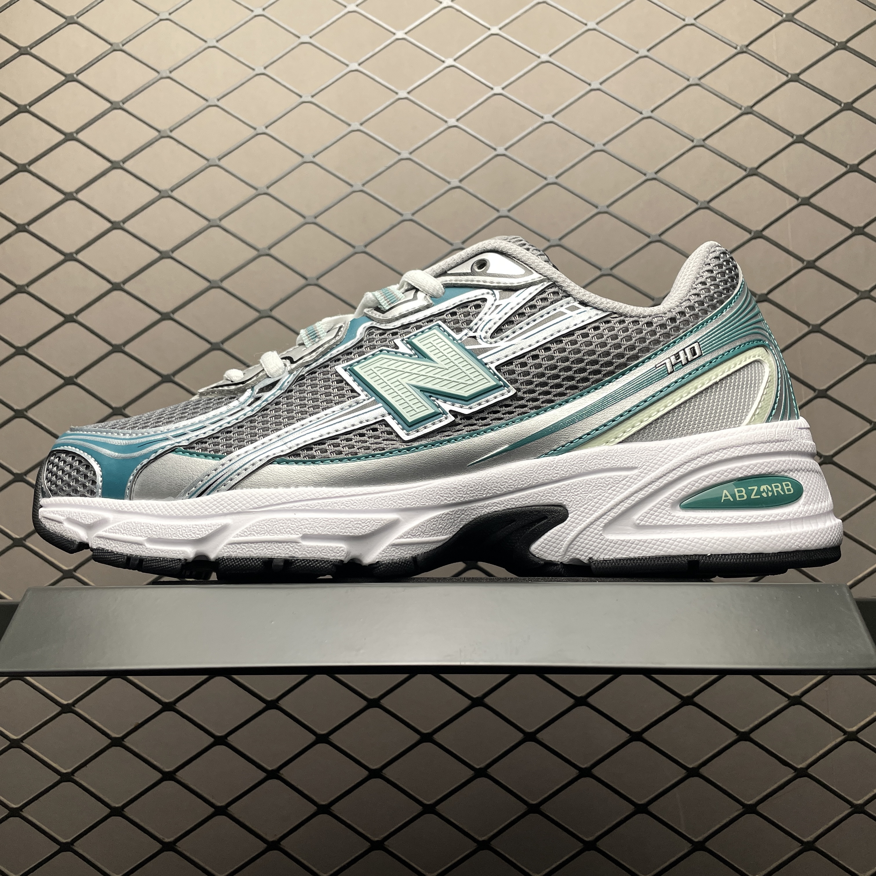 New Balance 740 "Silver Metallic/New Spruce" (U740NC2）