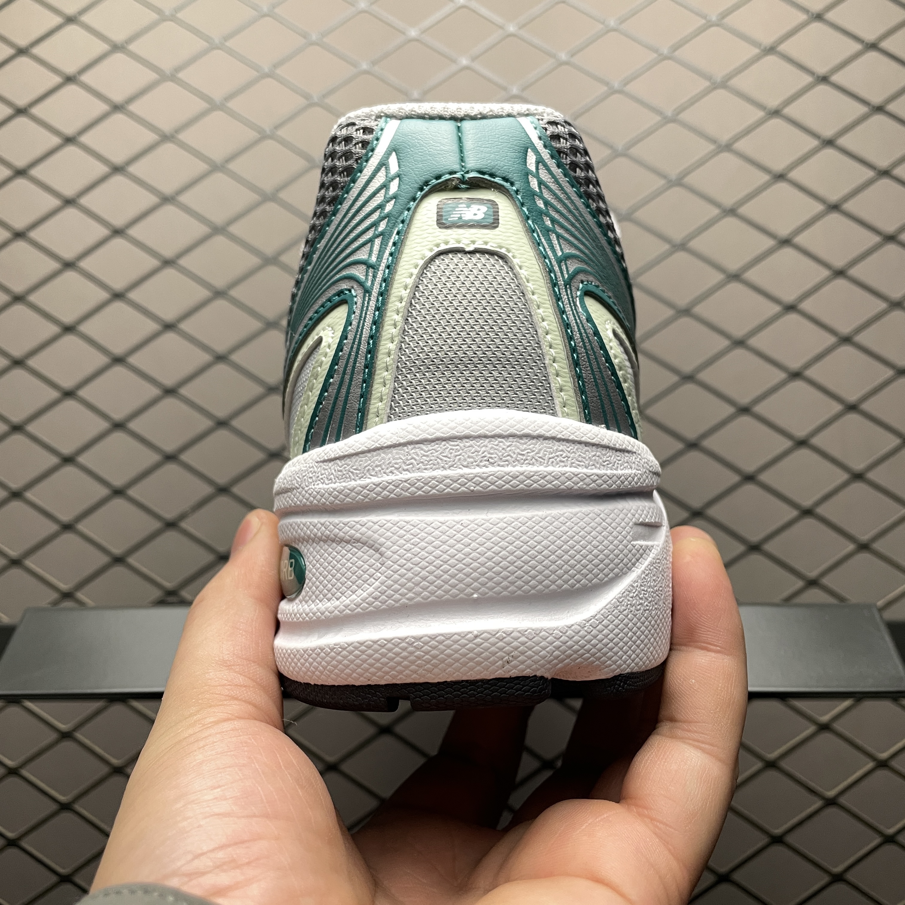 New Balance 740 "Silver Metallic/New Spruce" (U740NC2）